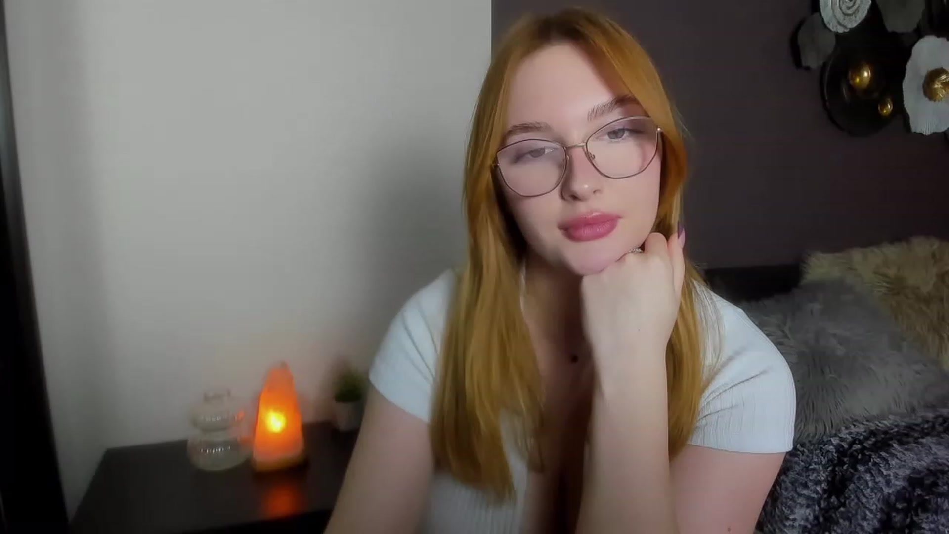 Gallery image thumbnail from AnaFoxy's myfreecams stream on, 02/05/2024, 12:30 image 19 of 20