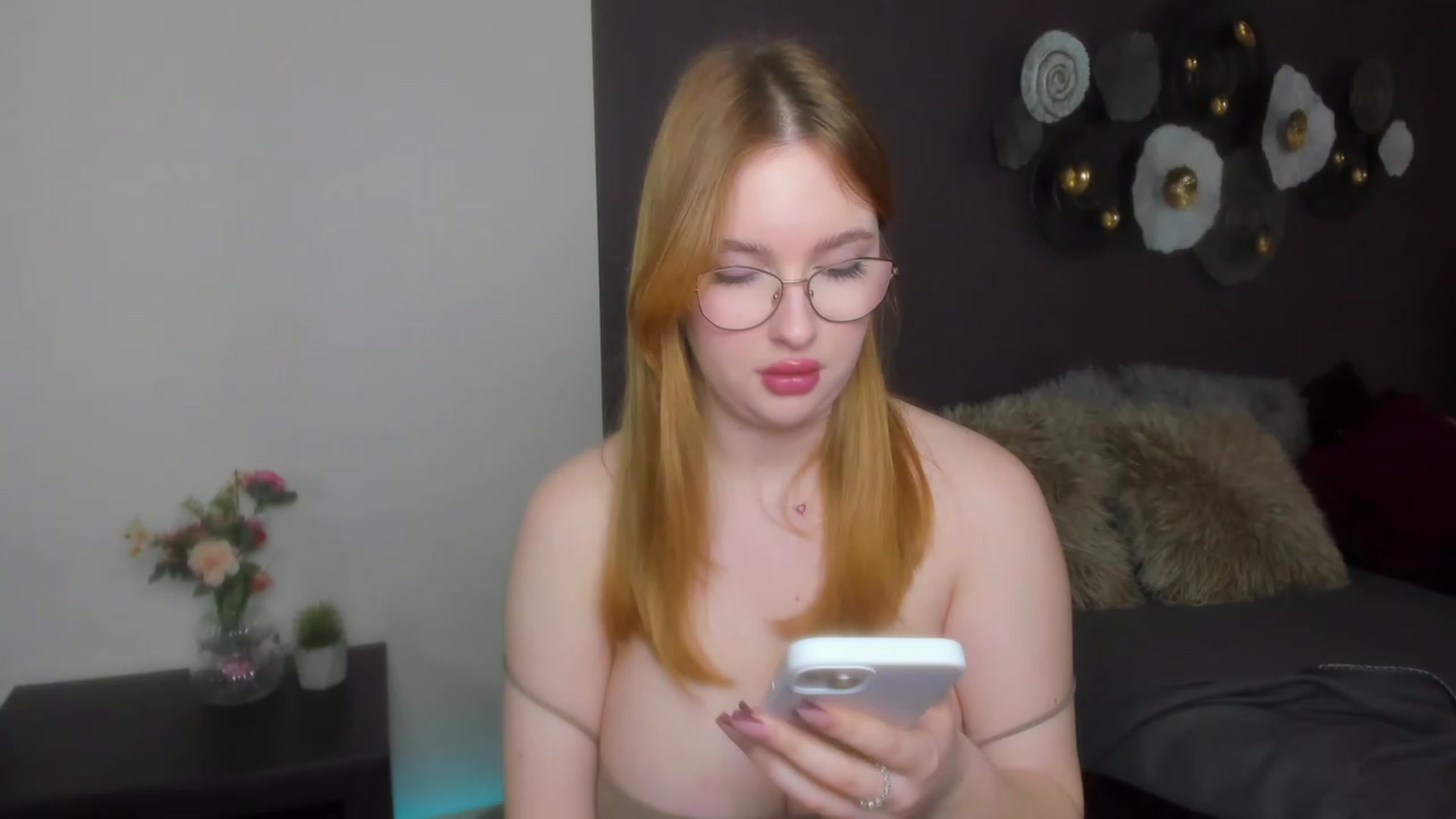 Gallery image thumbnail from AnaFoxy's myfreecams stream on, 02/15/2024, 09:30 image 20 of 20