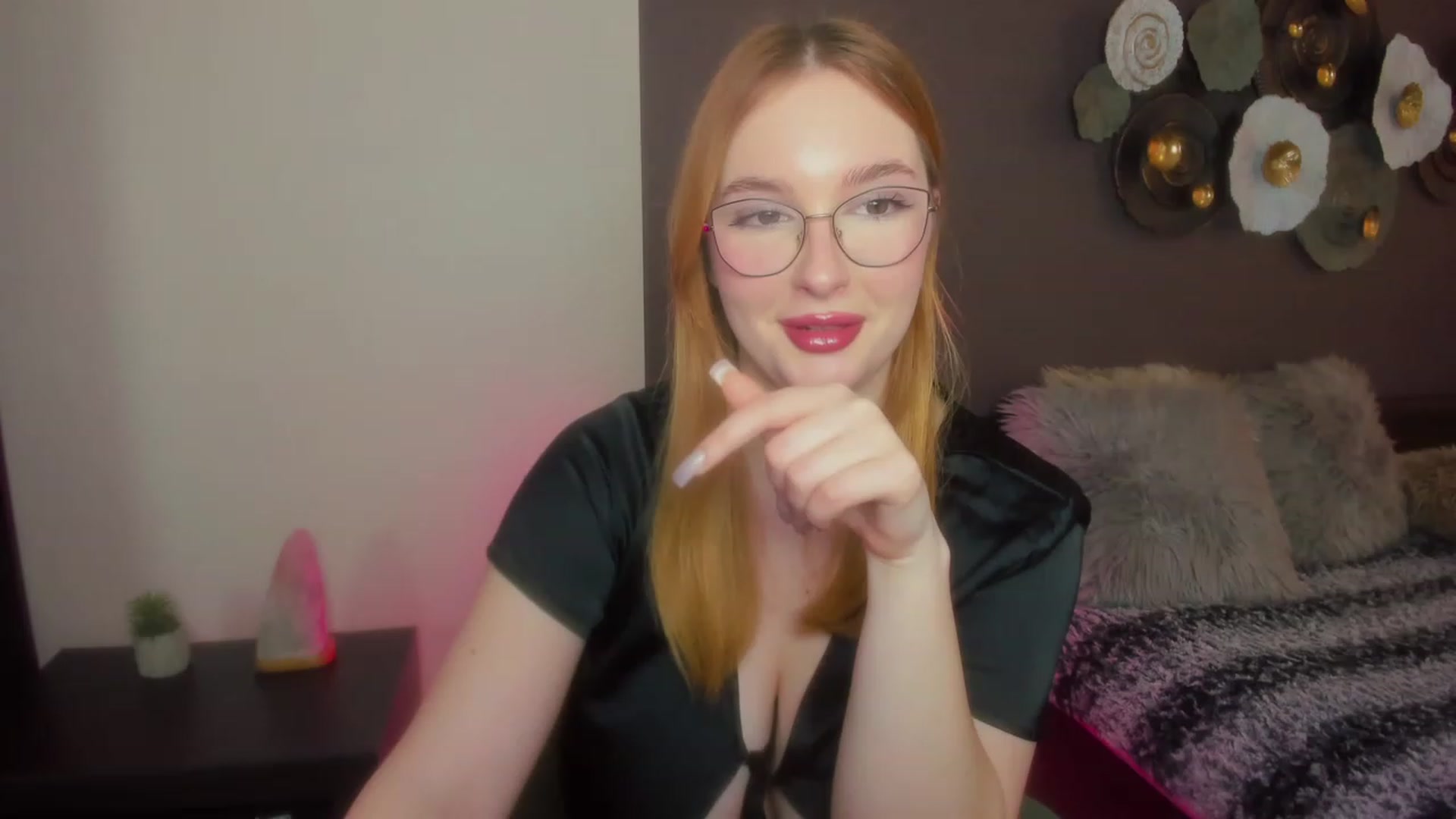 Gallery image thumbnail from AnaFoxy's myfreecams stream on, 02/22/2024, 11:11 image 14 of 20