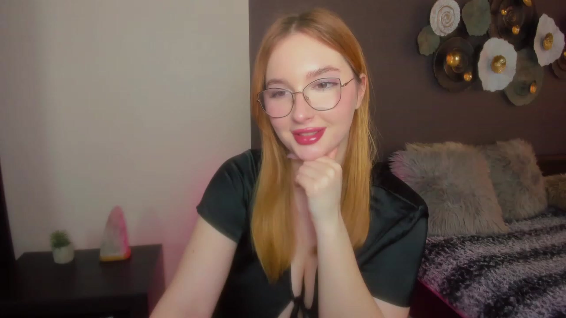 Gallery image thumbnail from AnaFoxy's myfreecams stream on, 02/22/2024, 11:11 image 16 of 20