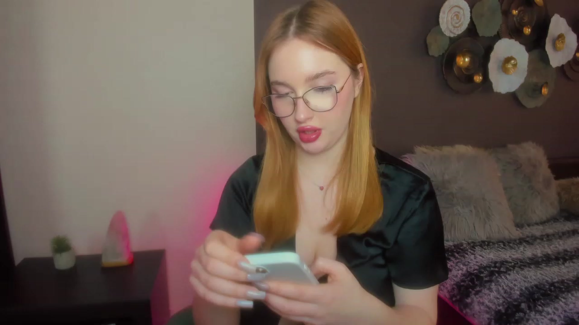 Gallery image thumbnail from AnaFoxy's myfreecams stream on, 02/22/2024, 11:11 image 9 of 20