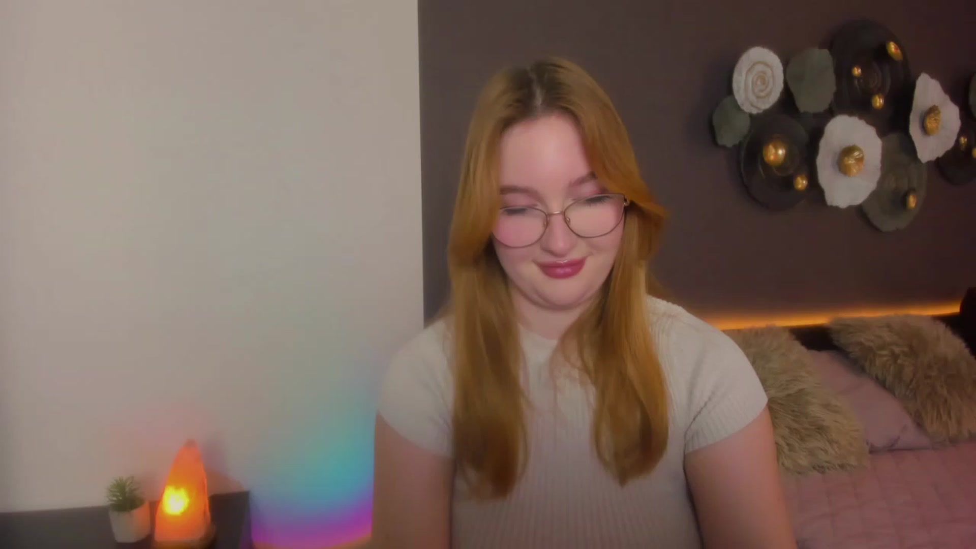 Gallery image thumbnail from AnaFoxy's myfreecams stream on, 03/02/2024, 10:18 image 11 of 20