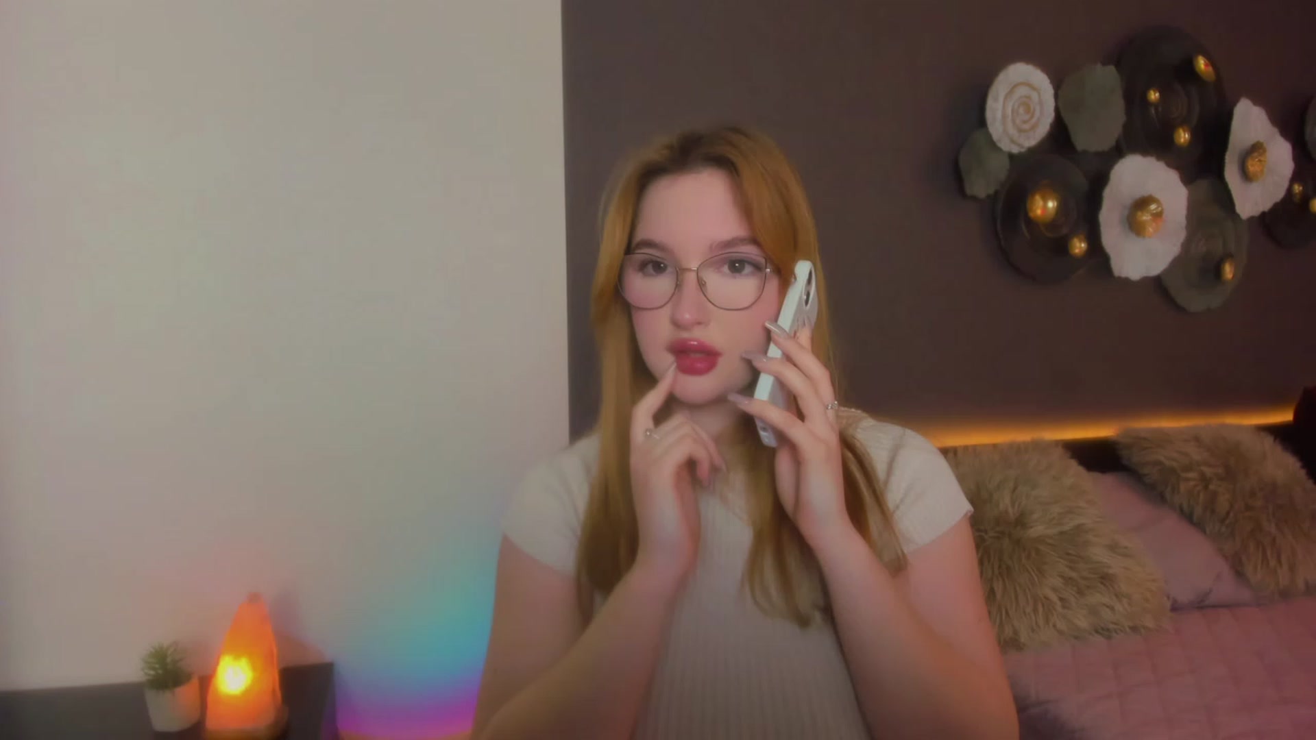 Gallery image thumbnail from AnaFoxy's myfreecams stream on, 03/02/2024, 10:18 image 7 of 20