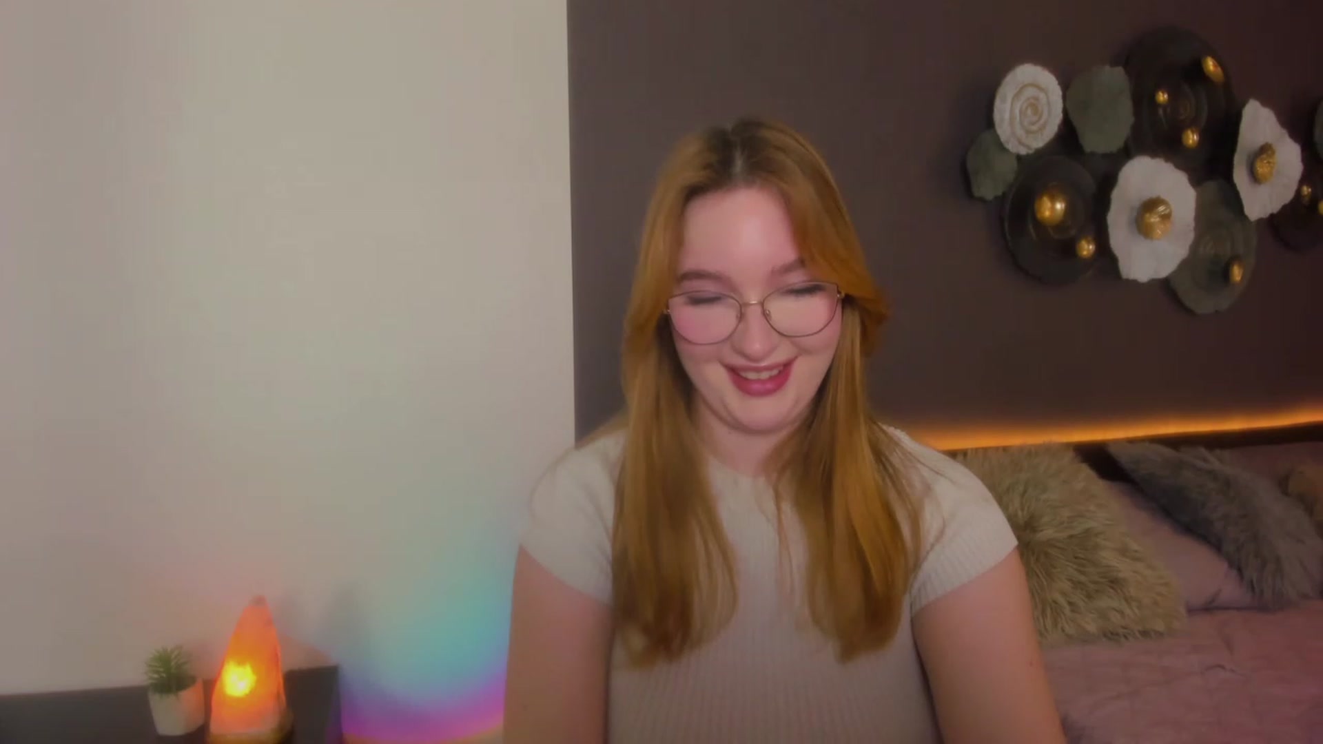 Gallery image thumbnail from AnaFoxy's myfreecams stream on, 03/02/2024, 10:18 image 17 of 20