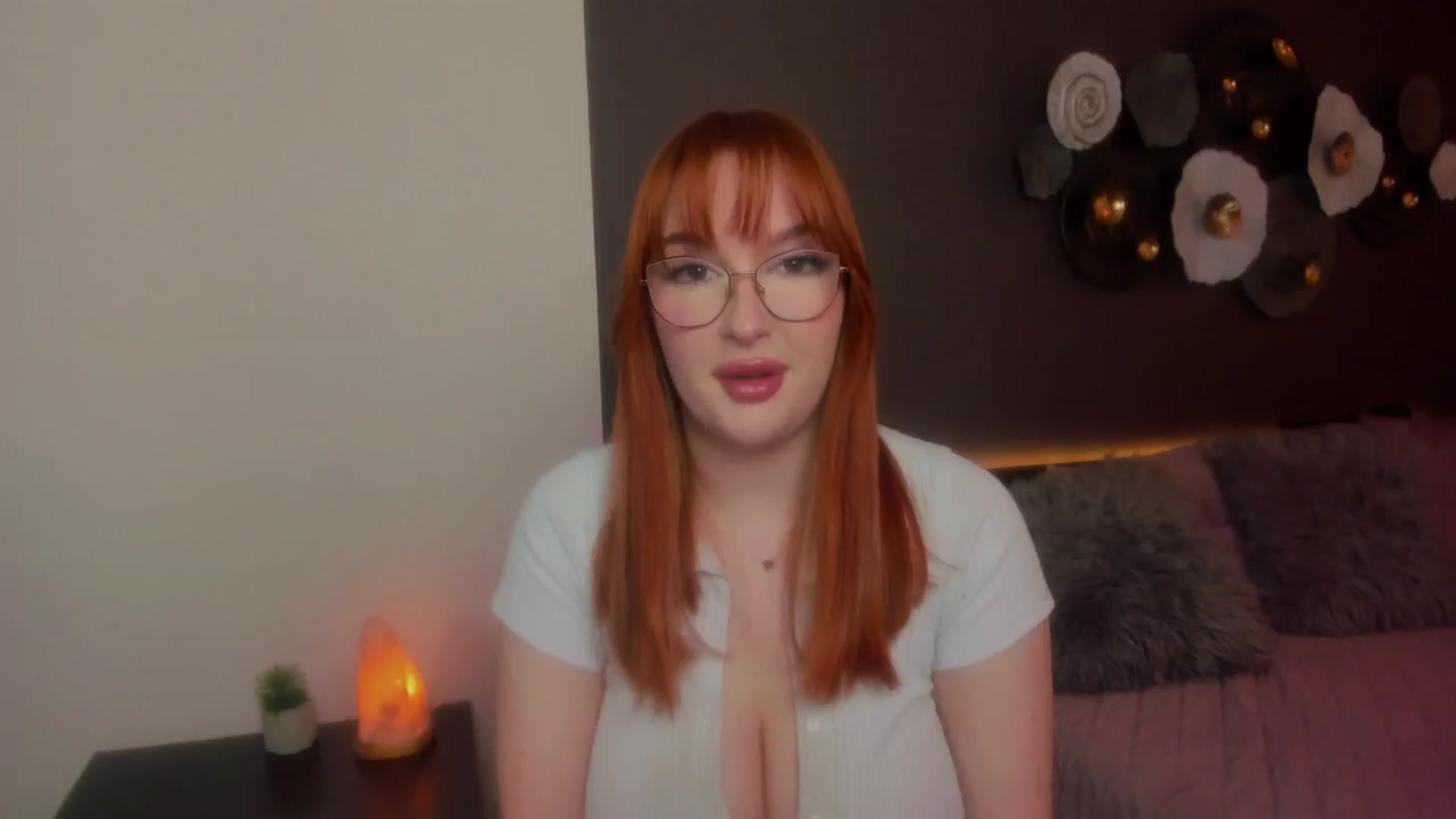 Gallery image thumbnail from AnaFoxy's myfreecams stream on, 03/08/2024, 09:31 image 12 of 20