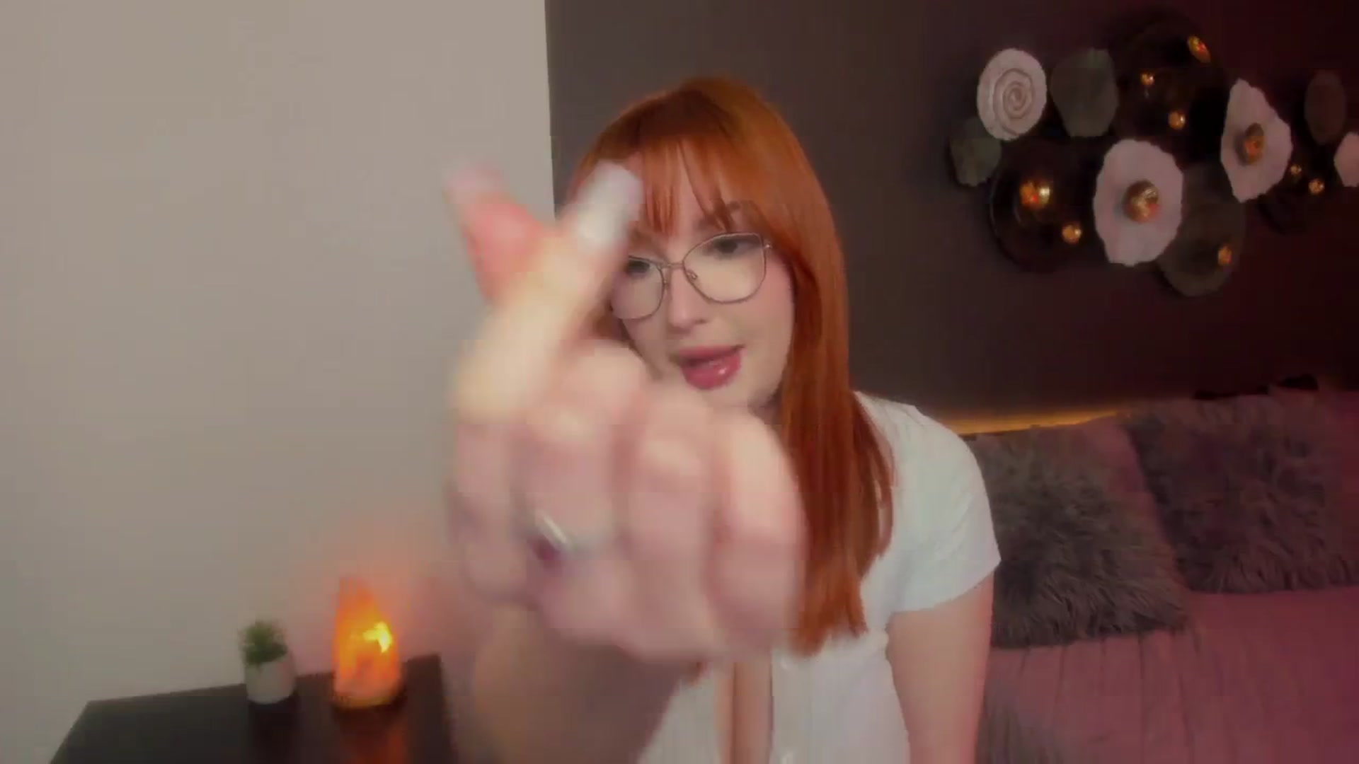 Gallery image thumbnail from AnaFoxy's myfreecams stream on, 03/08/2024, 09:31 image 10 of 20