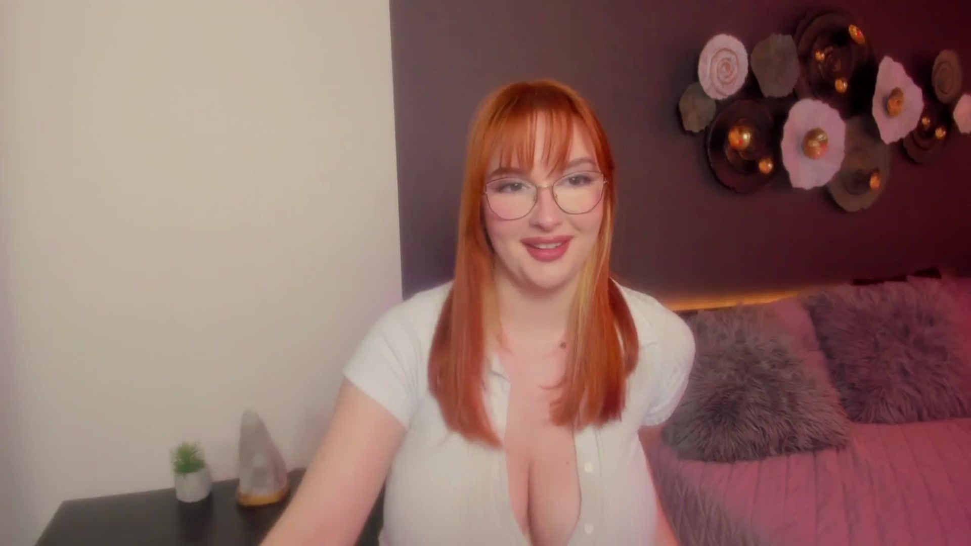 Gallery image thumbnail from AnaFoxy's myfreecams stream on, 03/08/2024, 11:15 image 6 of 20