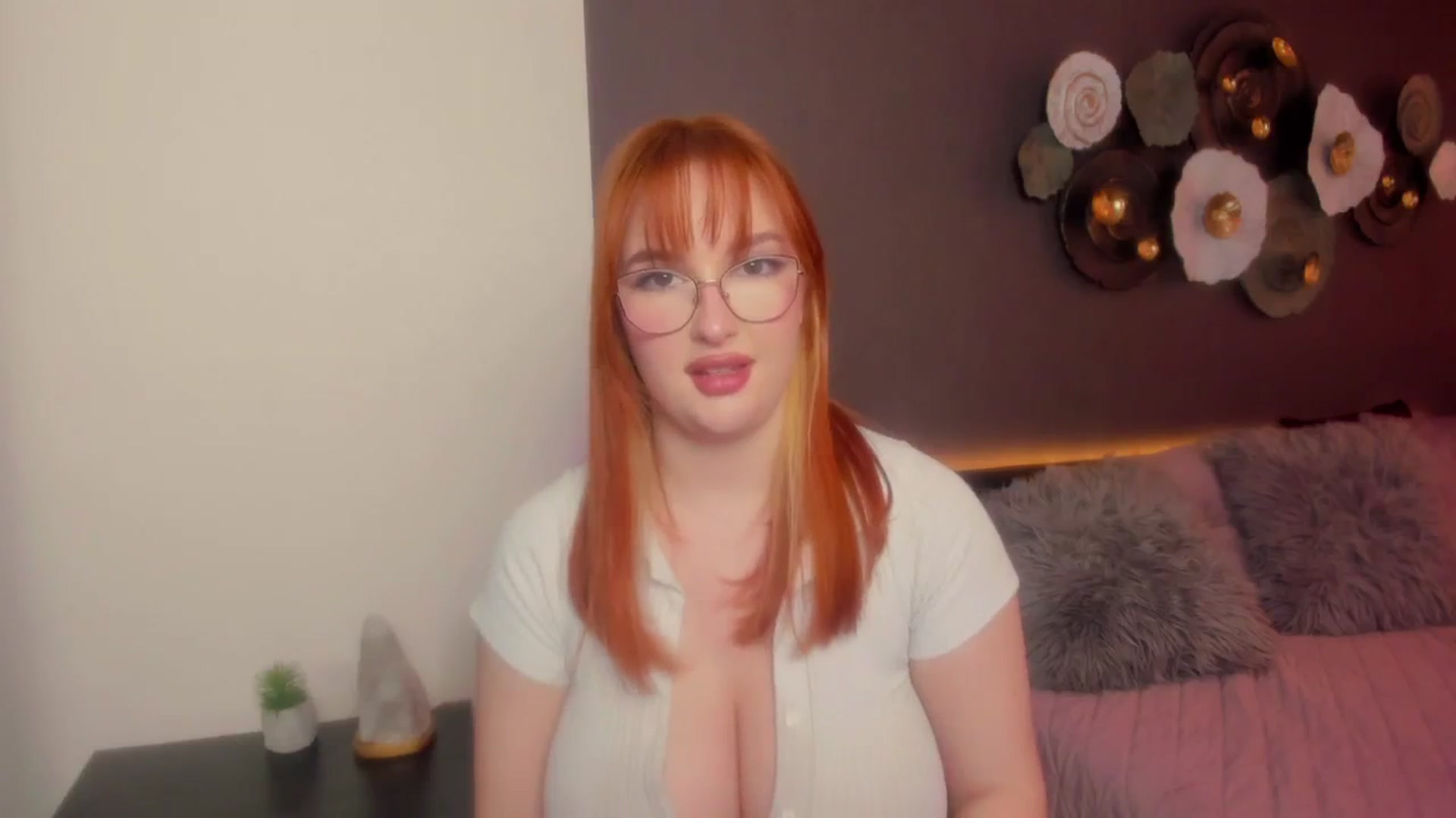 Gallery image thumbnail from AnaFoxy's myfreecams stream on, 03/08/2024, 11:15 image 9 of 20