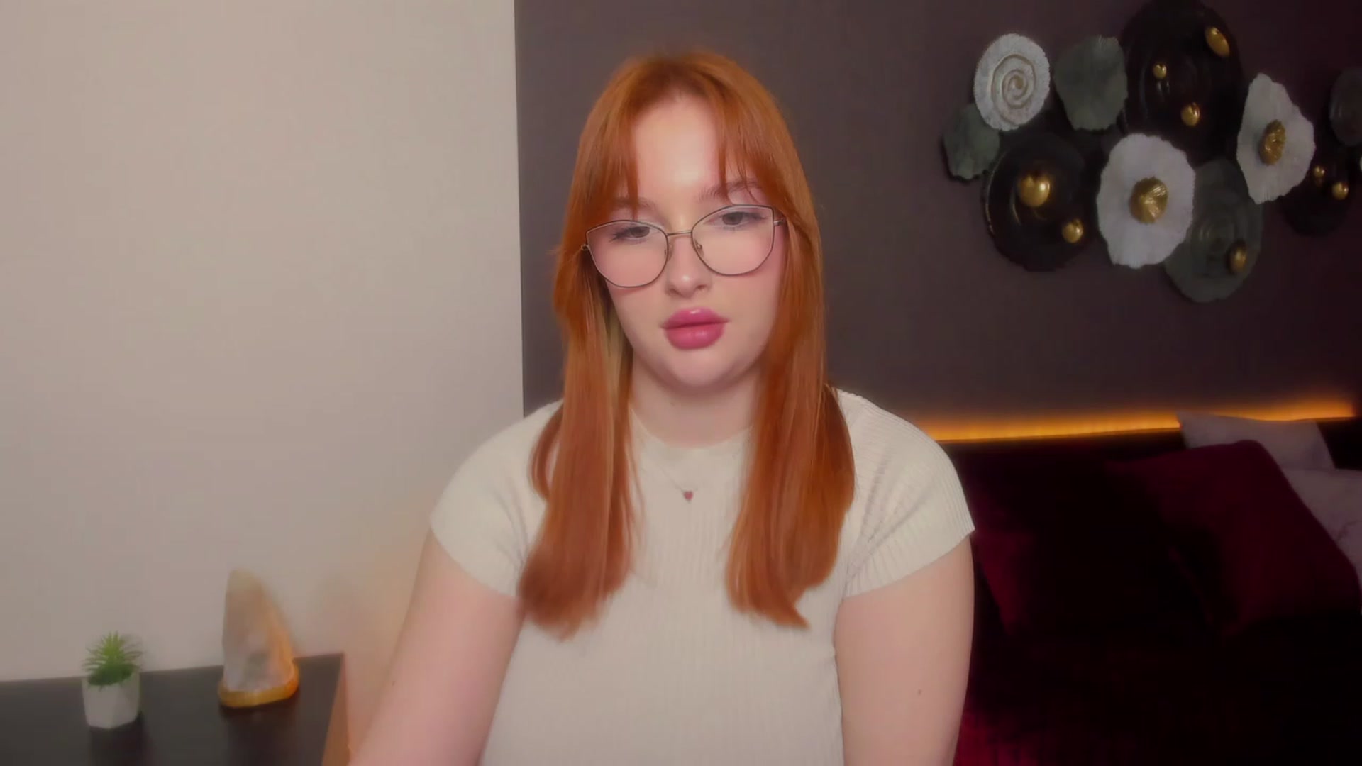 Gallery image thumbnail from AnaFoxy's myfreecams stream on, 03/13/2024, 08:56 image 17 of 20
