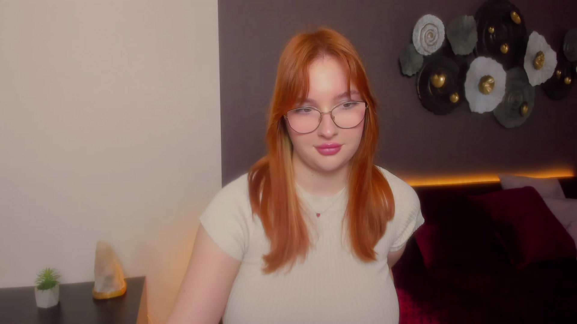 Gallery image thumbnail from AnaFoxy's myfreecams stream on, 03/13/2024, 08:56 image 12 of 20