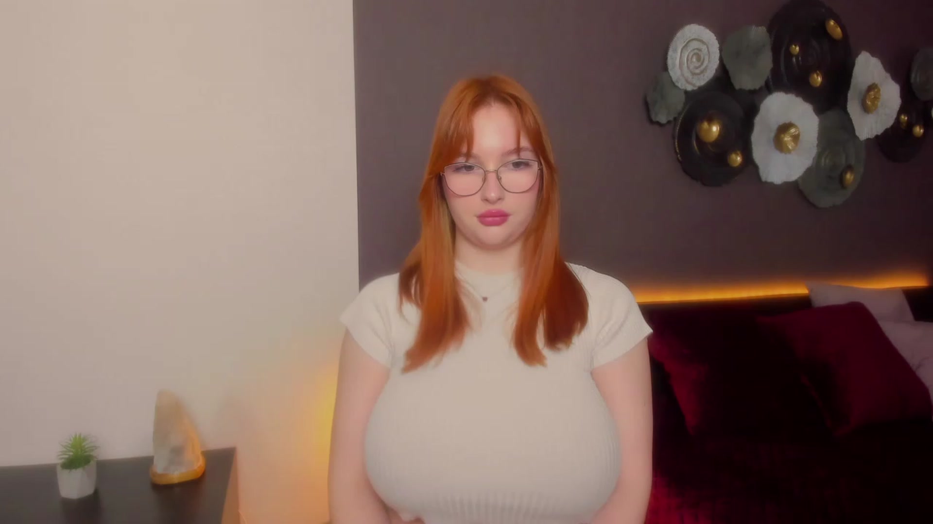 Gallery image thumbnail from AnaFoxy's myfreecams stream on, 03/13/2024, 08:56 image 8 of 20