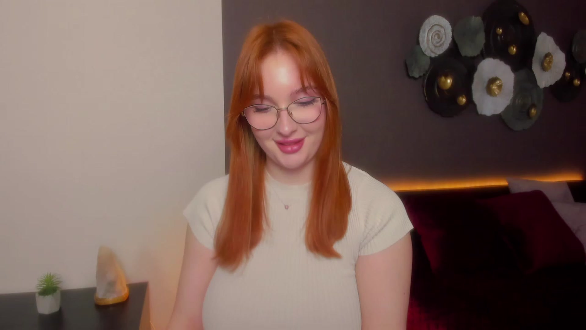 Gallery image thumbnail from AnaFoxy's myfreecams stream on, 03/13/2024, 08:56 image 16 of 20
