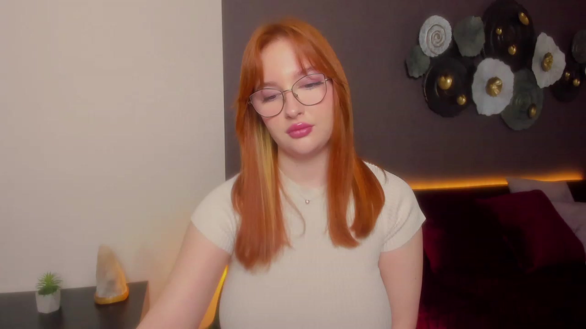 Gallery image thumbnail from AnaFoxy's myfreecams stream on, 03/13/2024, 08:56 image 3 of 20
