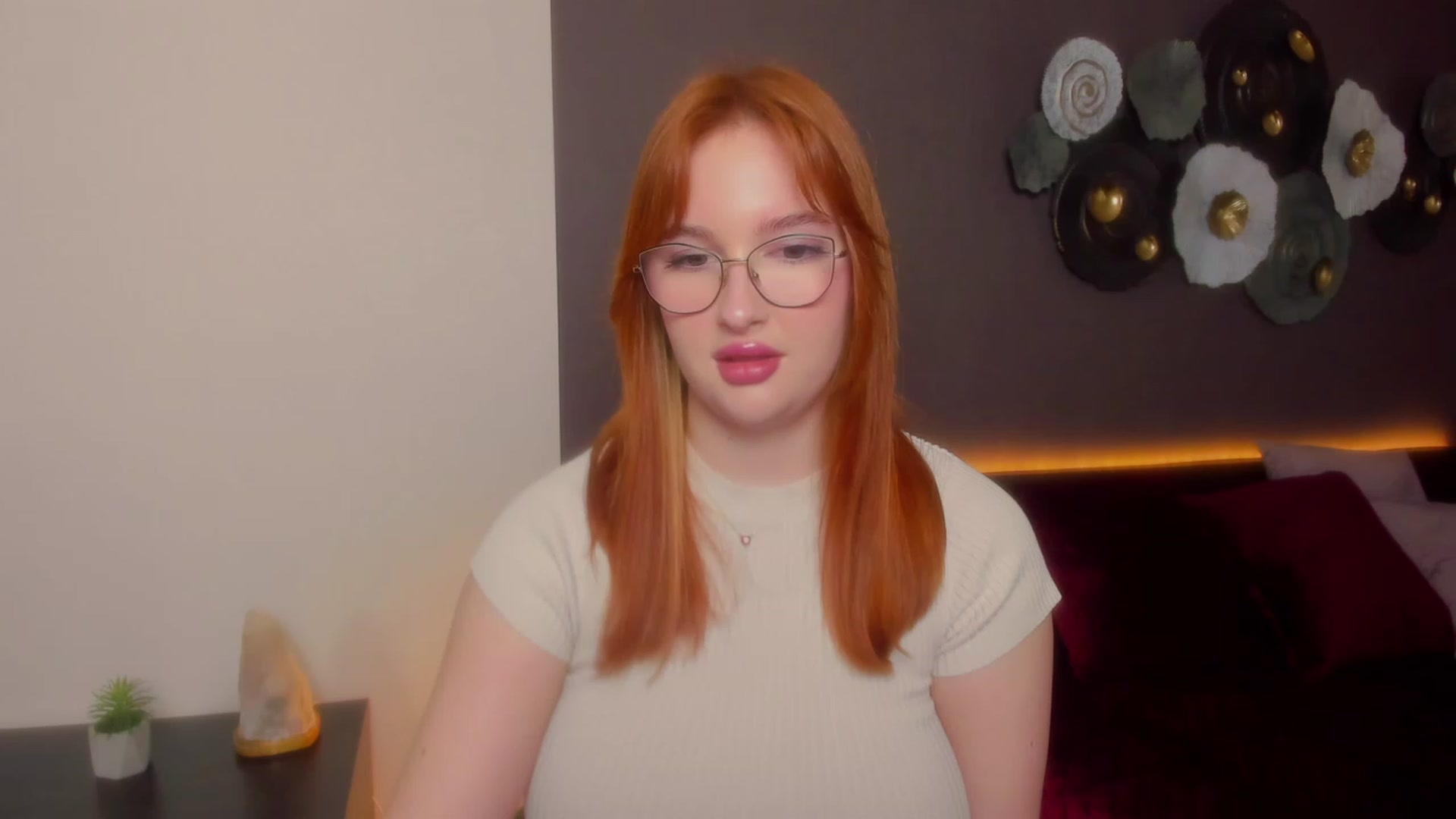 Gallery image thumbnail from AnaFoxy's myfreecams stream on, 03/13/2024, 08:56 image 10 of 20