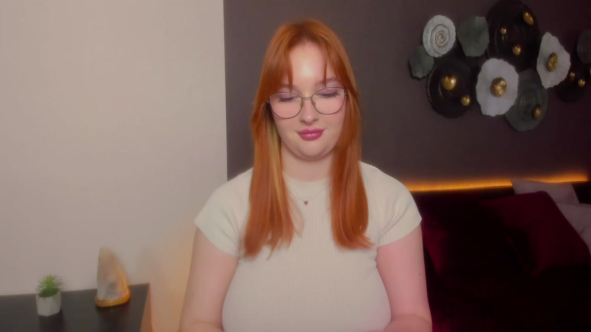 Gallery image thumbnail from AnaFoxy's myfreecams stream on, 03/13/2024, 08:56 image 14 of 20