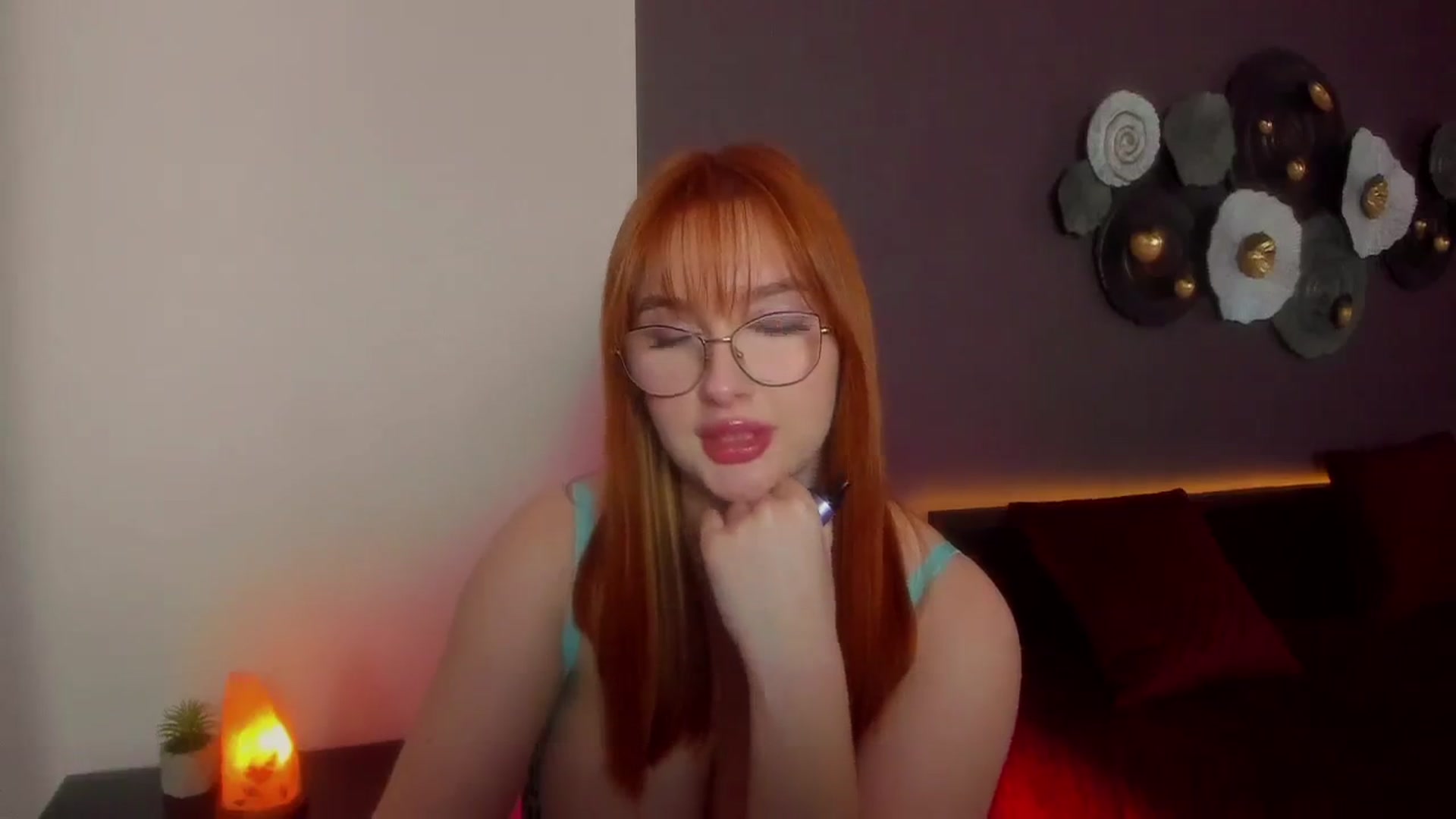 Gallery image thumbnail from AnaFoxy's myfreecams stream on, 03/14/2024, 09:47 image 18 of 20