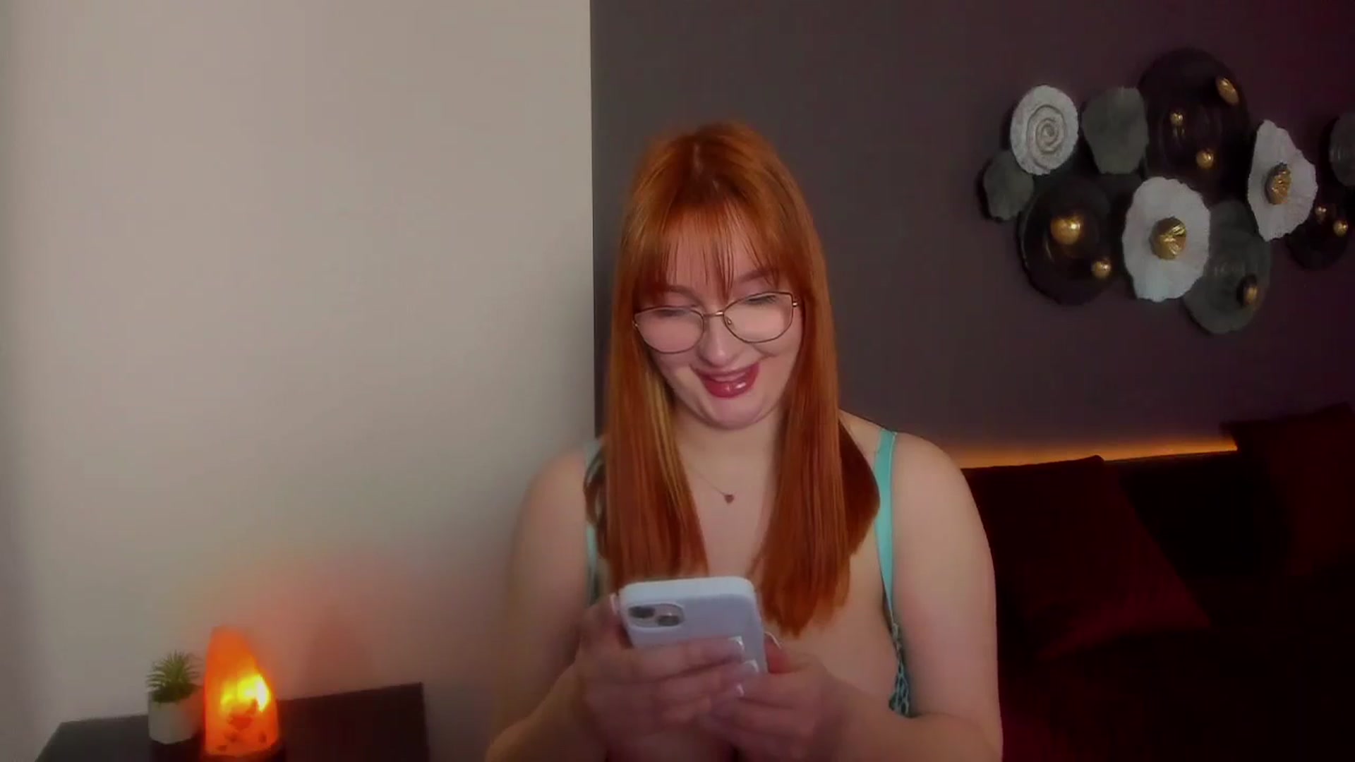Gallery image thumbnail from AnaFoxy's myfreecams stream on, 03/14/2024, 09:47 image 11 of 20