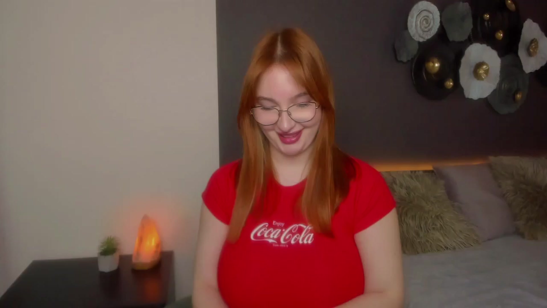 Gallery image thumbnail from AnaFoxy's myfreecams stream on, 03/21/2024, 11:09 image 17 of 20