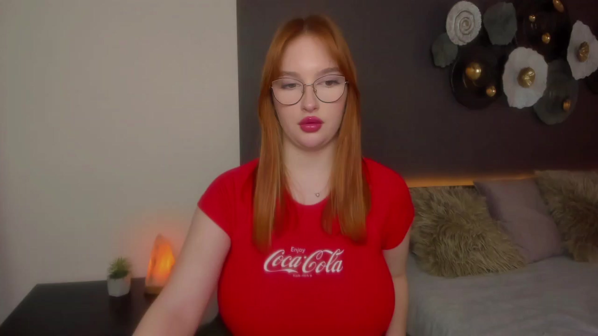 Gallery image thumbnail from AnaFoxy's myfreecams stream on, 03/21/2024, 11:09 image 7 of 20