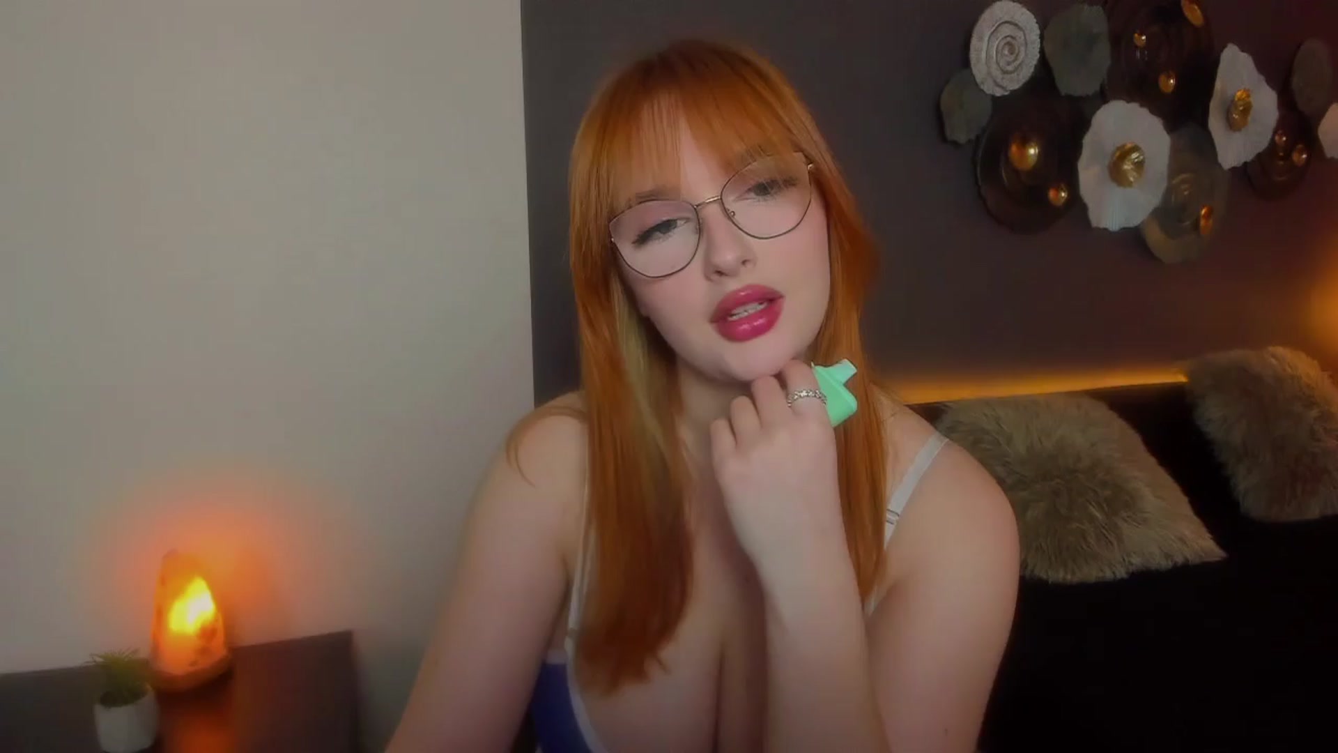 Gallery image thumbnail from AnaFoxy's myfreecams stream on, 03/27/2024, 08:52 image 20 of 20