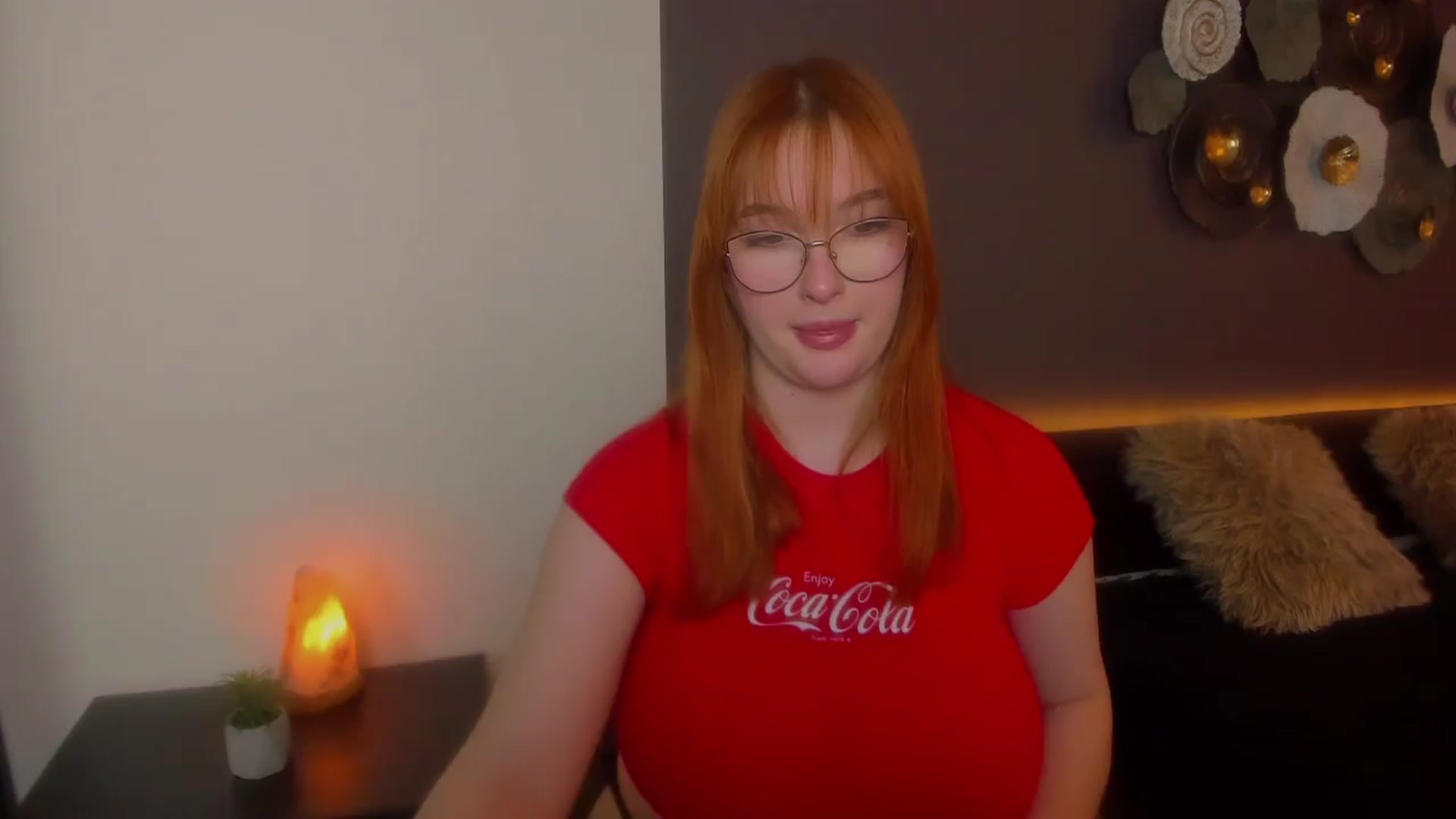 Gallery image thumbnail from AnaFoxy's myfreecams stream on, 03/30/2024, 11:48 image 9 of 20