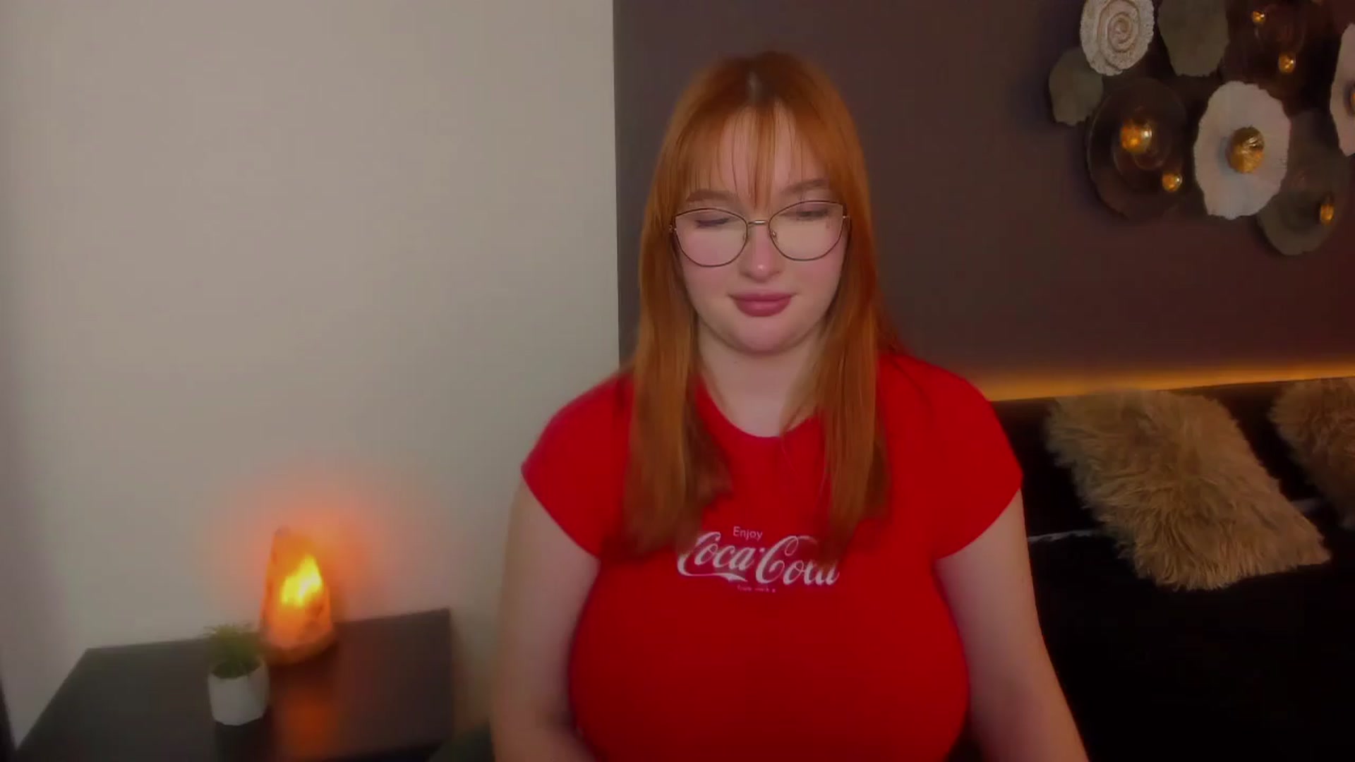 Gallery image thumbnail from AnaFoxy's myfreecams stream on, 03/30/2024, 11:48 image 8 of 20