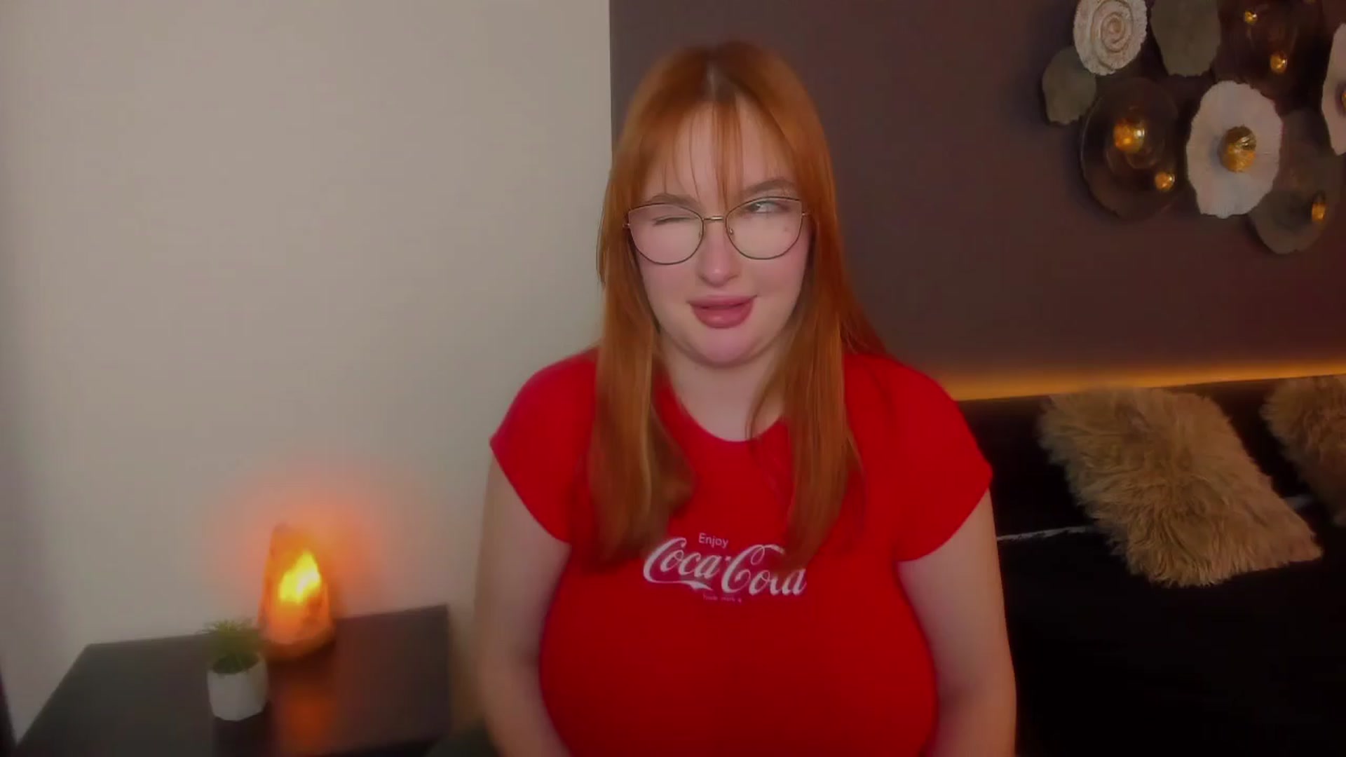 Gallery image thumbnail from AnaFoxy's myfreecams stream on, 03/30/2024, 11:48 image 2 of 20