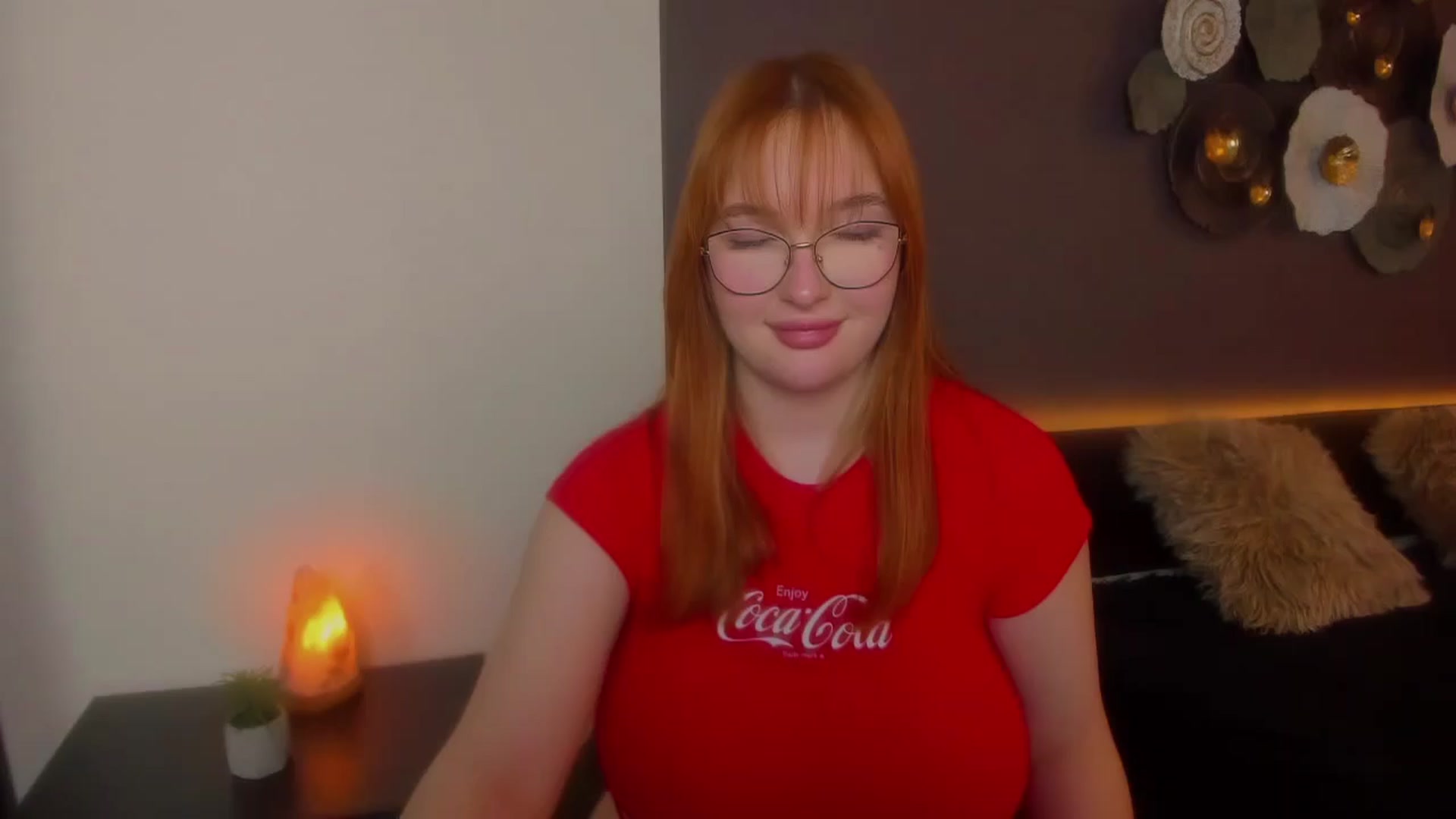 Gallery image thumbnail from AnaFoxy's myfreecams stream on, 03/30/2024, 11:48 image 16 of 20