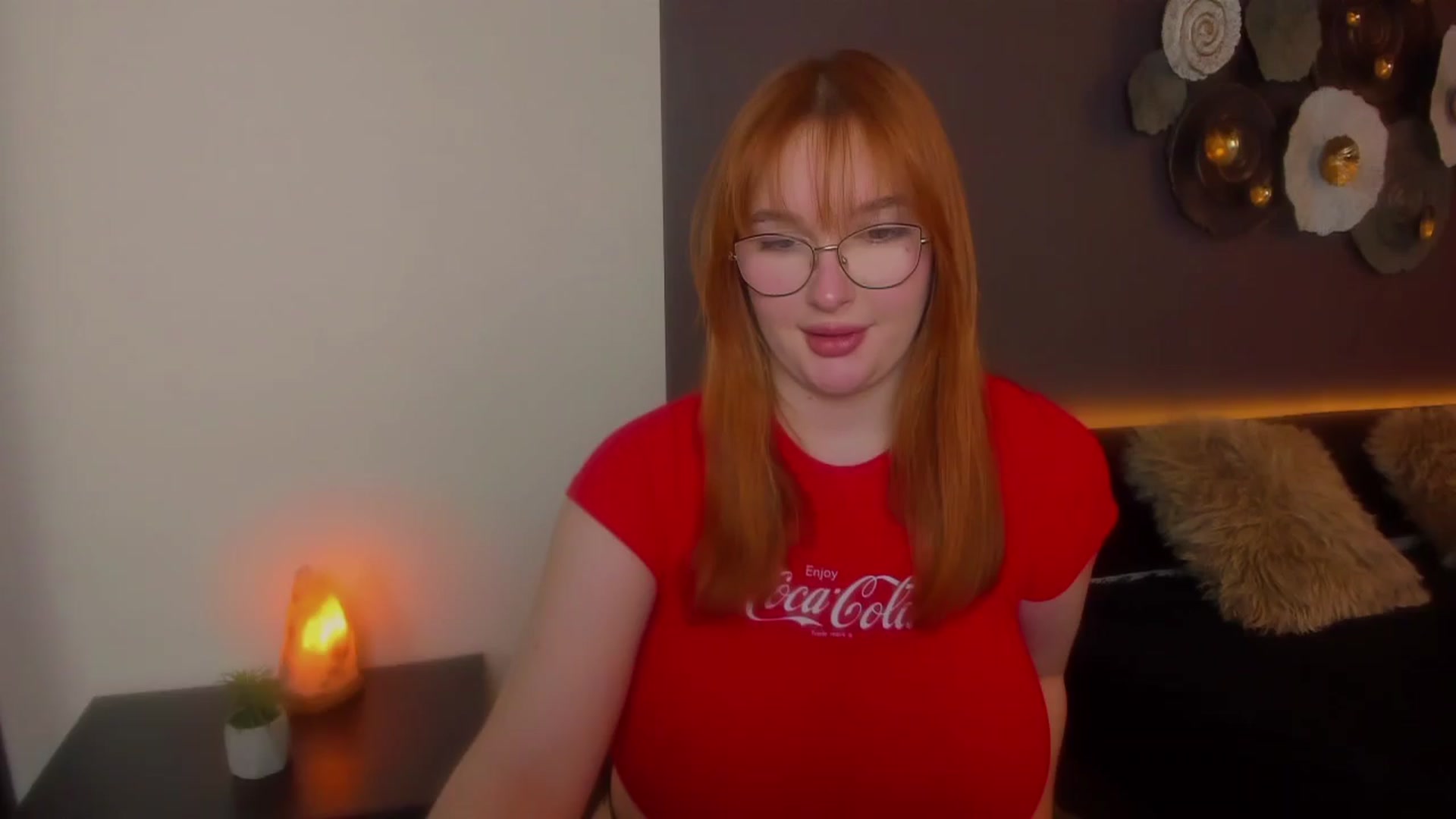 Gallery image thumbnail from AnaFoxy's myfreecams stream on, 03/30/2024, 12:15 image 6 of 20