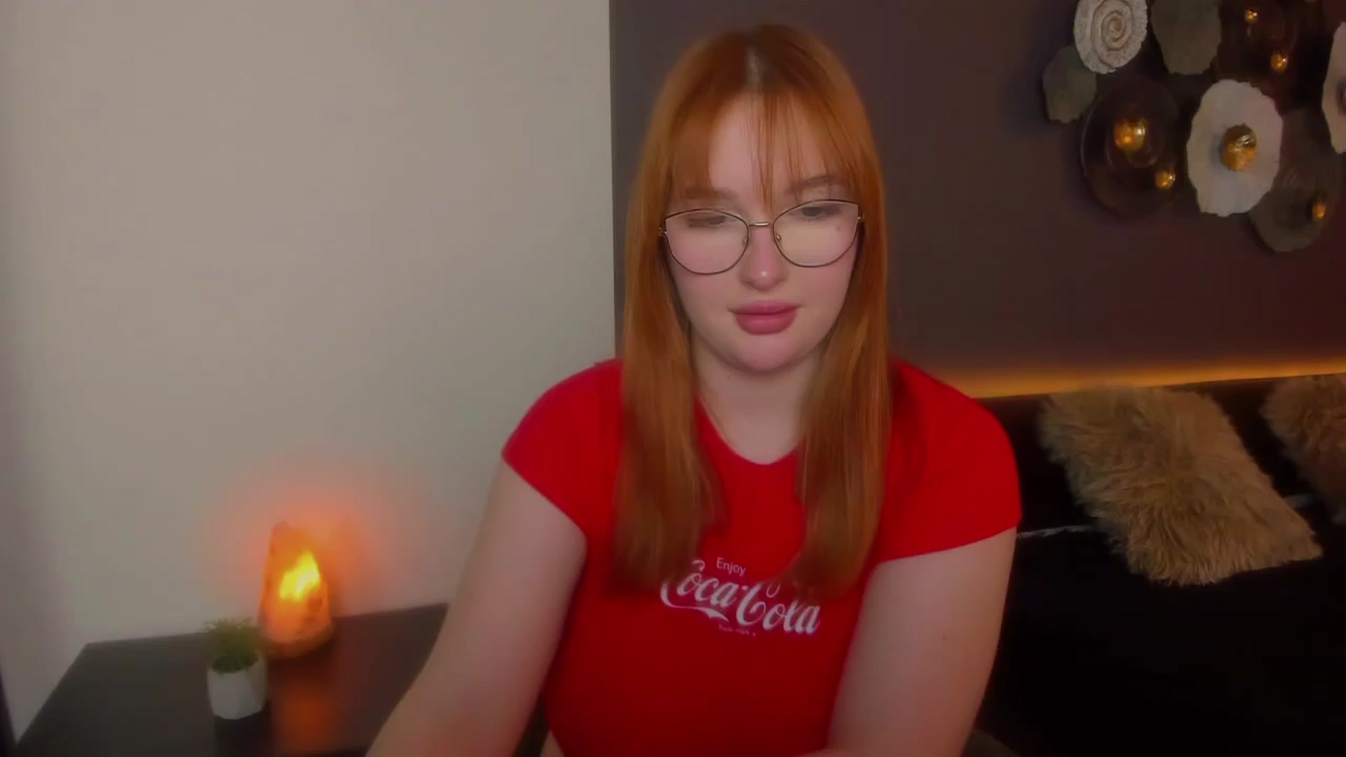 Gallery image thumbnail from AnaFoxy's myfreecams stream on, 03/30/2024, 12:15 image 15 of 20