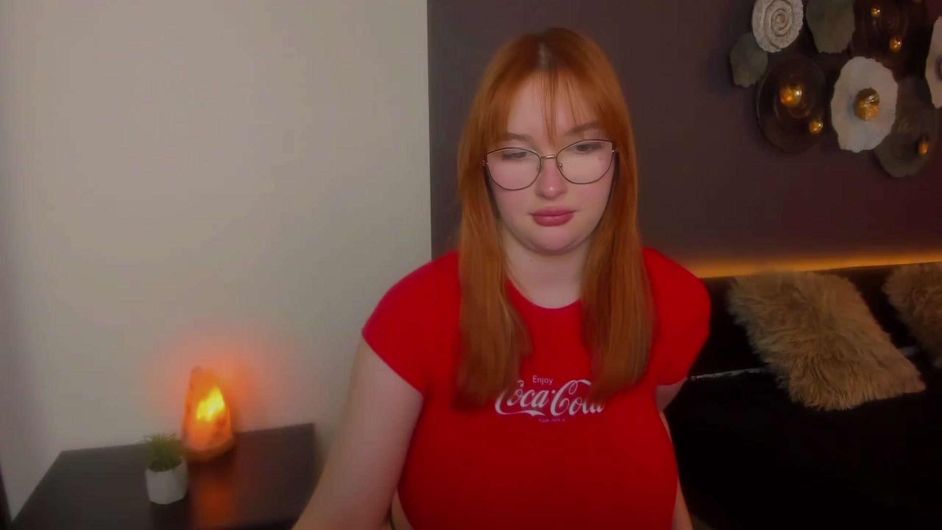 Gallery image thumbnail from AnaFoxy's myfreecams stream on, 03/30/2024, 12:15 image 10 of 20