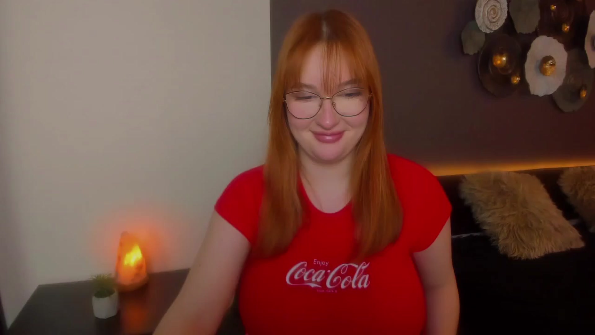 Gallery image thumbnail from AnaFoxy's myfreecams stream on, 03/30/2024, 12:15 image 17 of 20