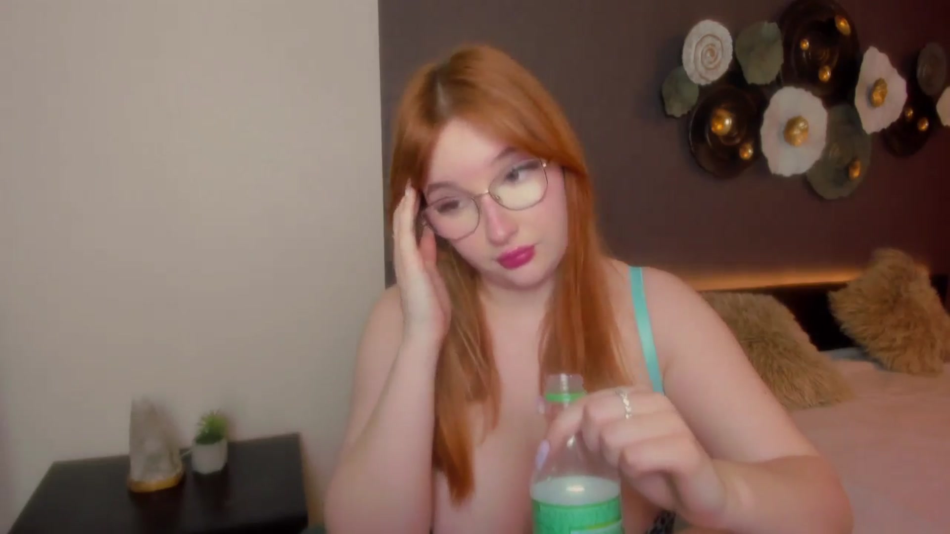 Gallery image thumbnail from AnaFoxy's myfreecams stream on, 04/07/2024, 10:29 image 14 of 20