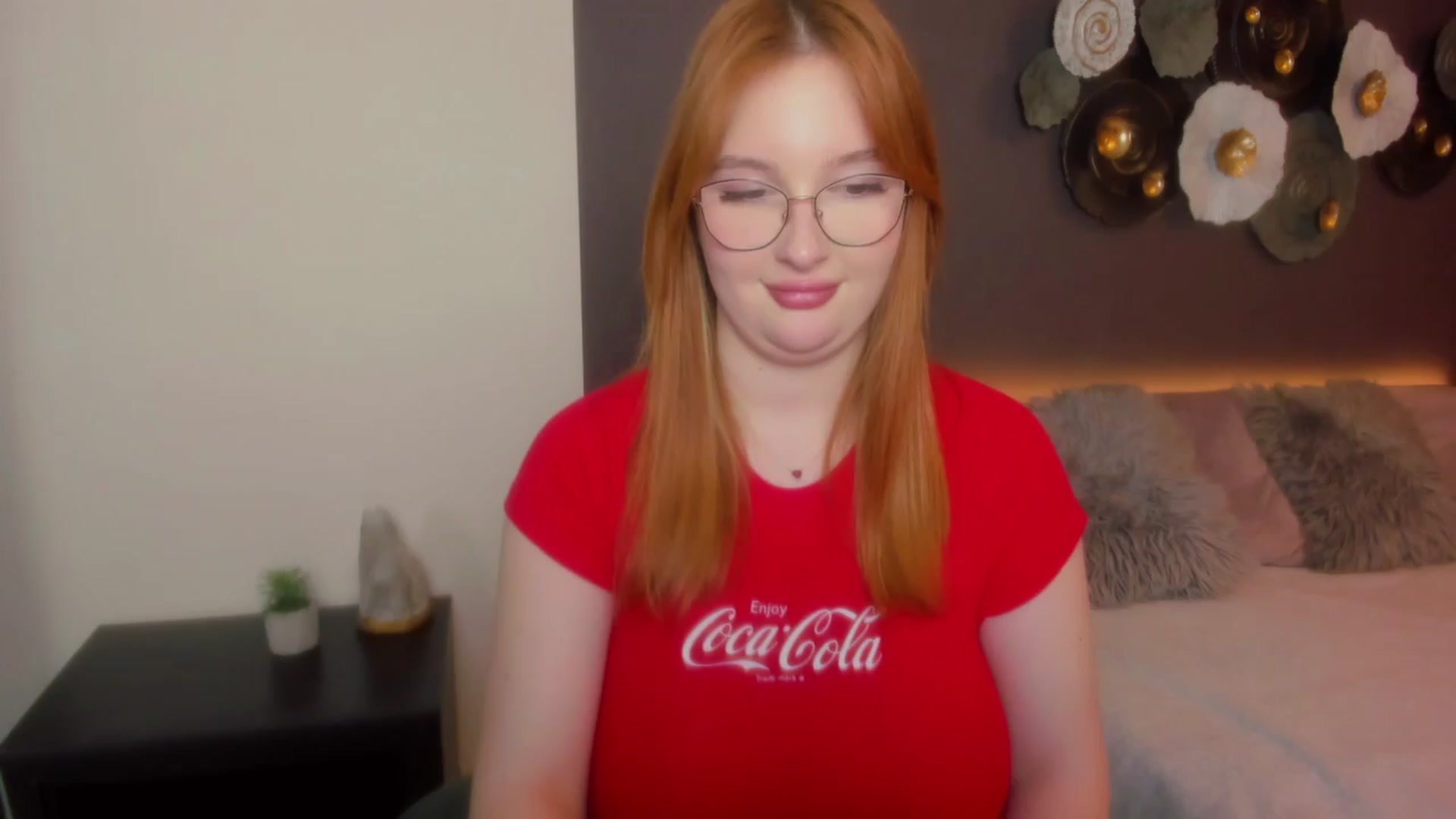Gallery image thumbnail from AnaFoxy's myfreecams stream on, 04/15/2024, 08:46 image 19 of 20