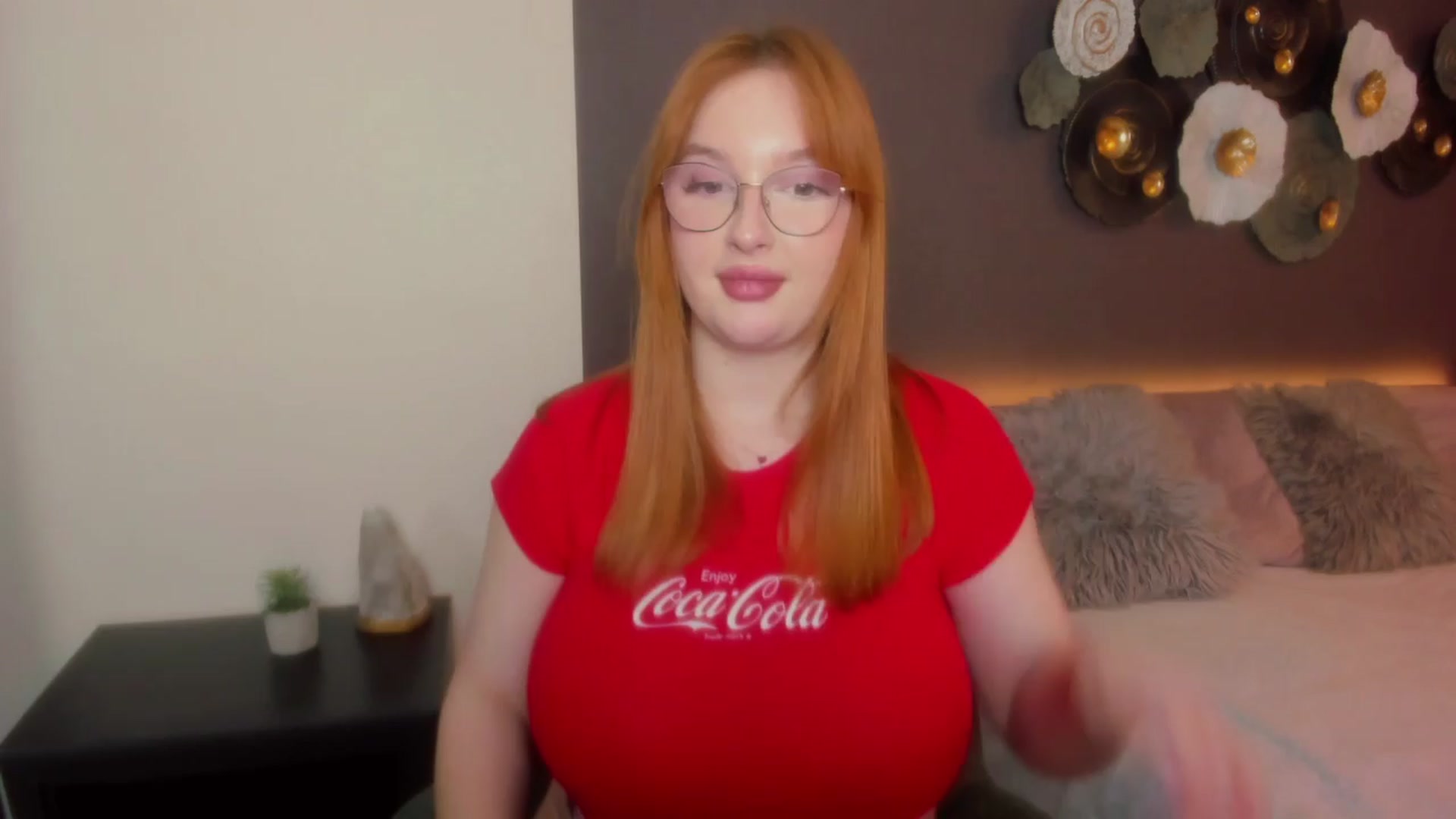 Gallery image thumbnail from AnaFoxy's myfreecams stream on, 04/15/2024, 08:46 image 3 of 20