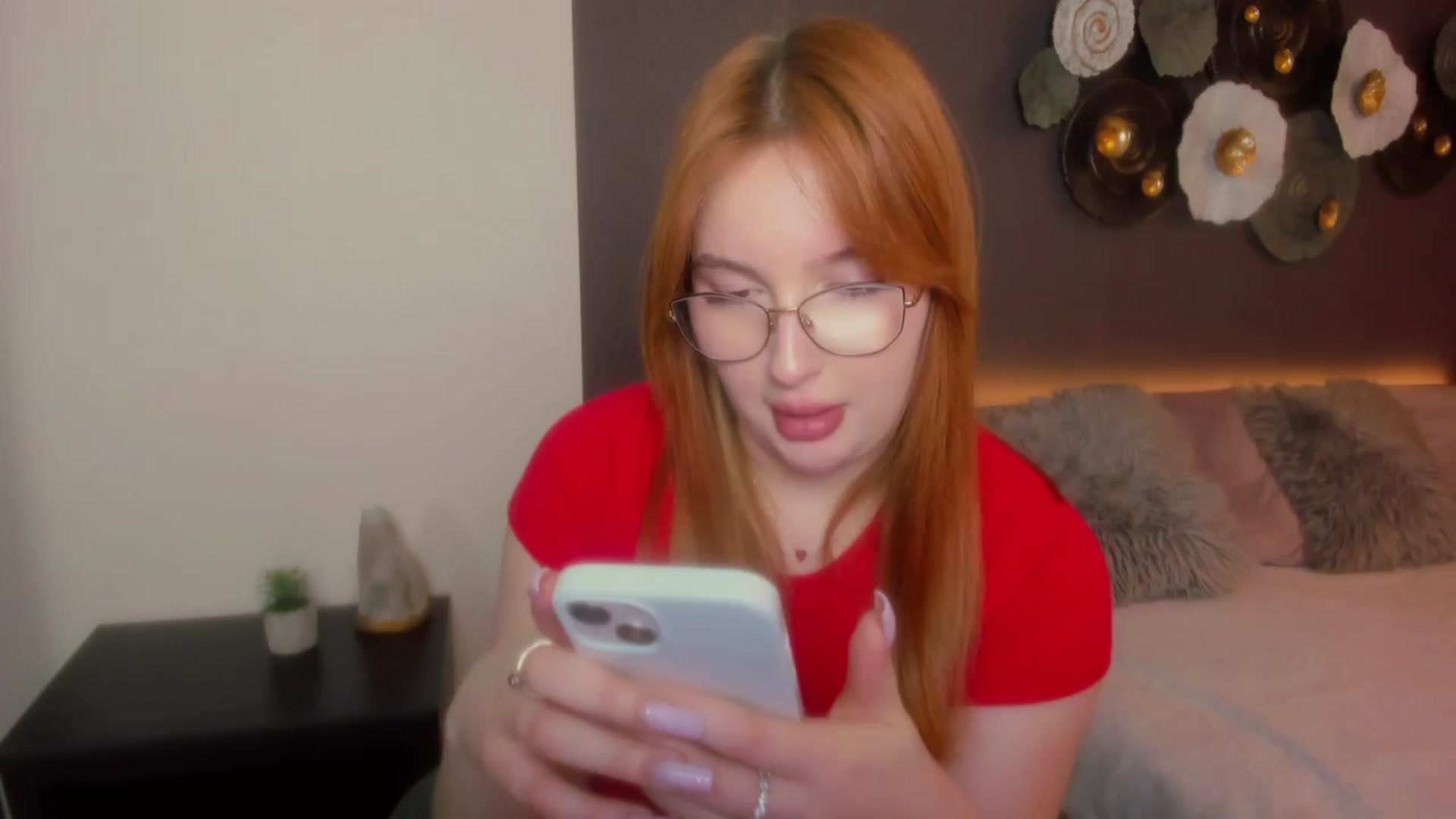 Gallery image thumbnail from AnaFoxy's myfreecams stream on, 04/15/2024, 08:46 image 16 of 20