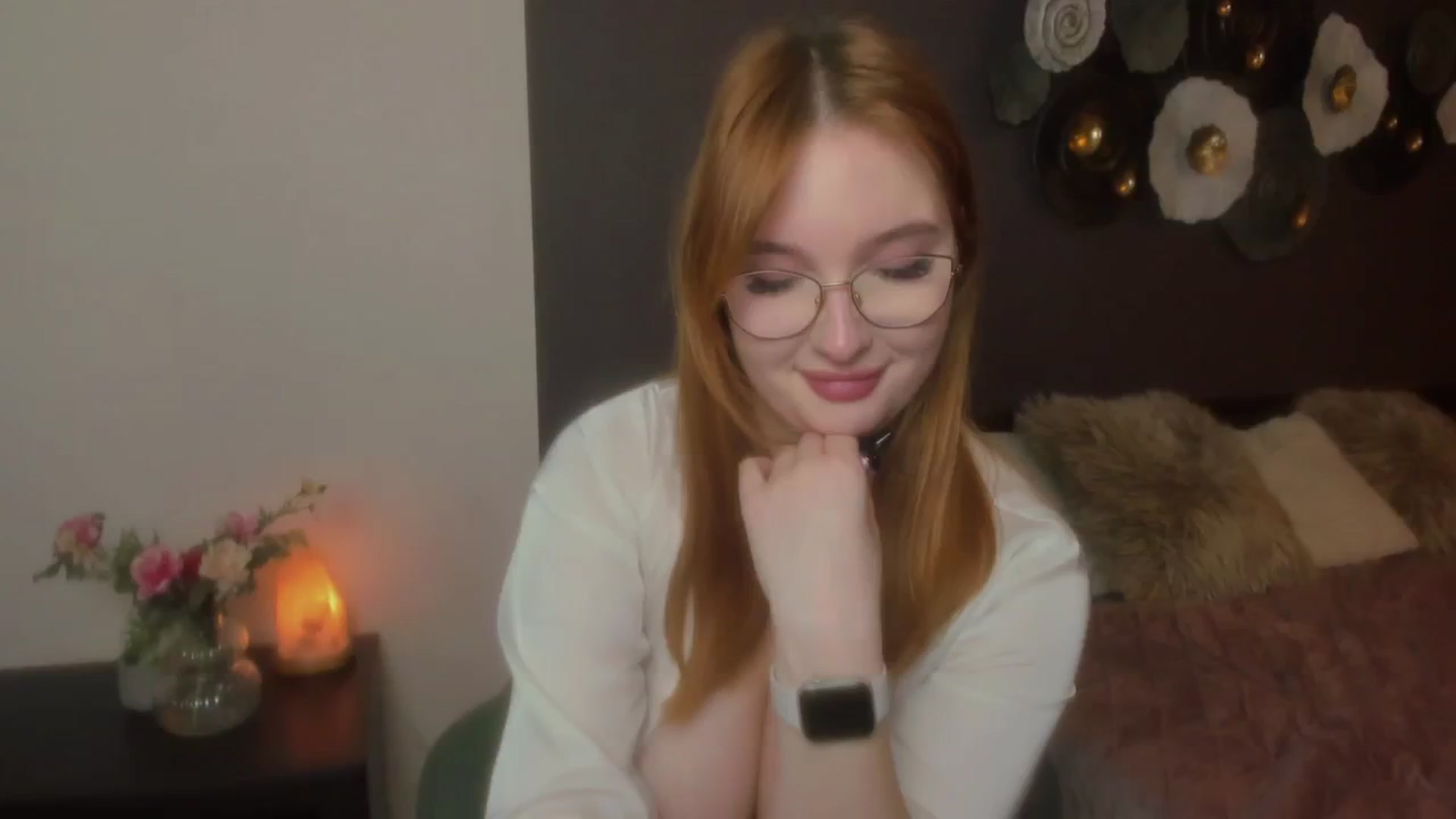 Gallery image thumbnail from AnaFoxy's myfreecams stream on, 04/23/2024, 09:37 image 11 of 20