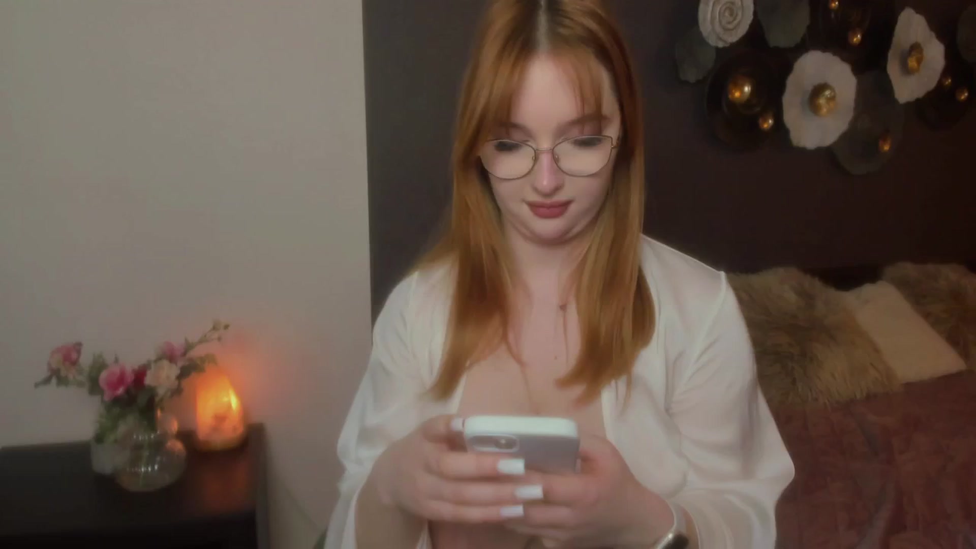 Gallery image thumbnail from AnaFoxy's myfreecams stream on, 04/23/2024, 11:07 image 7 of 20