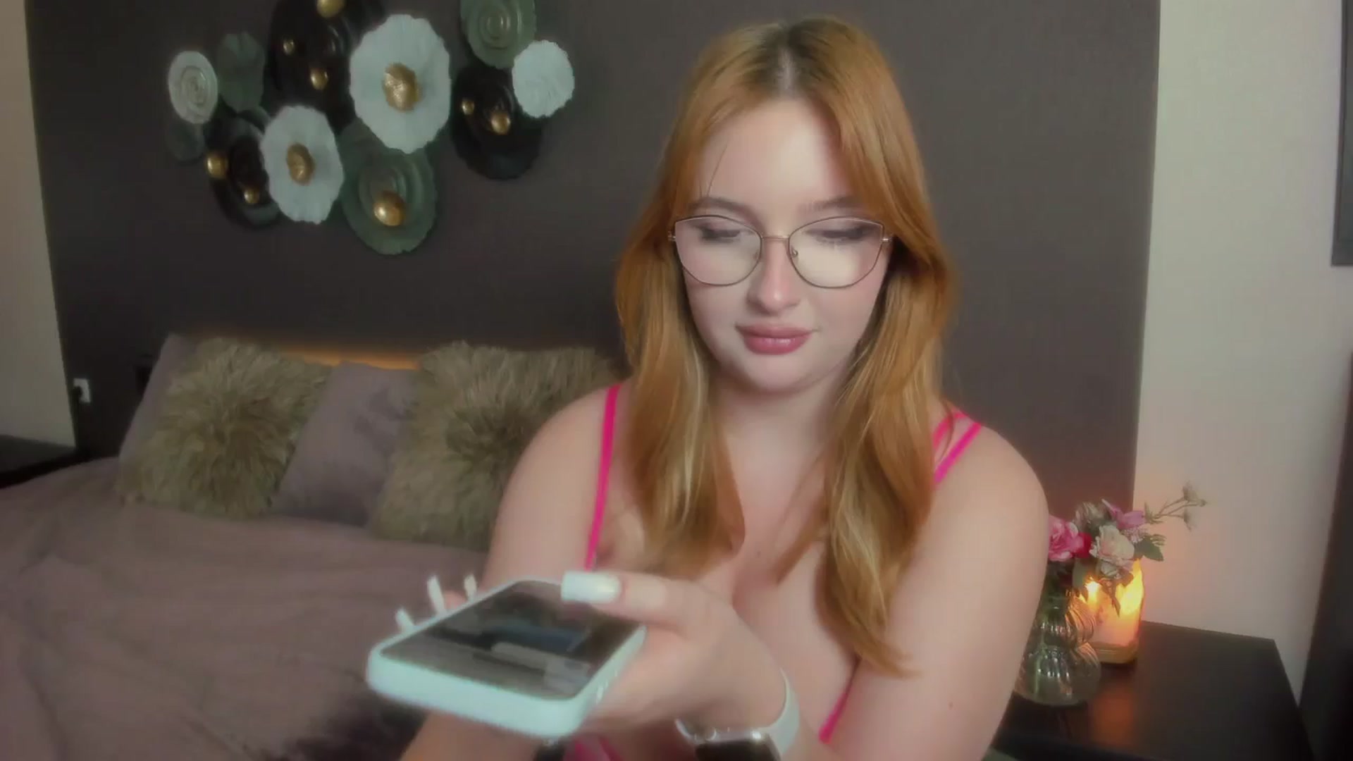Gallery image thumbnail from AnaFoxy's myfreecams stream on, 05/02/2024, 09:07 image 10 of 20