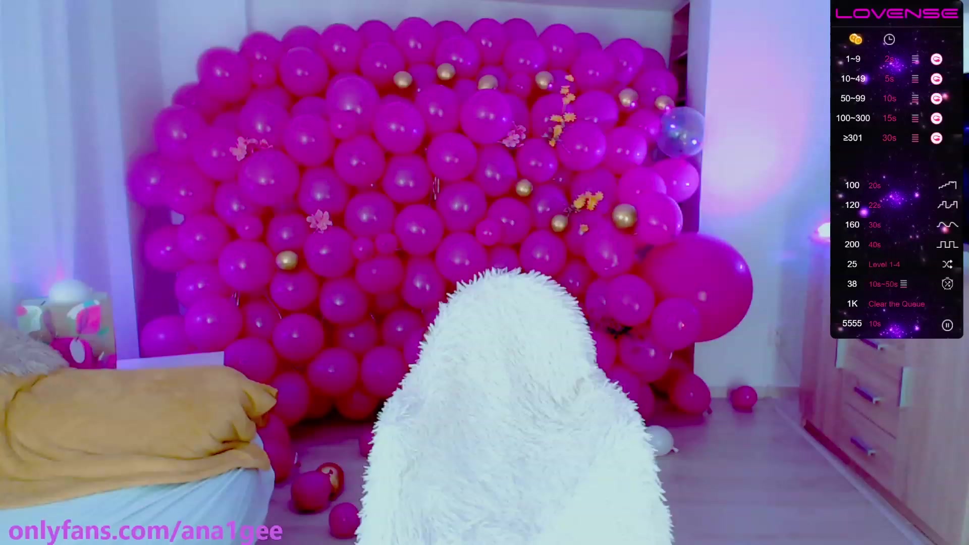 Gallery image thumbnail from AnaGee's myfreecams stream on, 04/01/2023, 17:17 image 2 of 20
