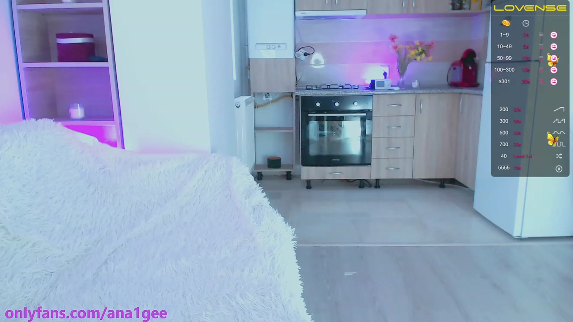 Gallery image thumbnail from AnaGee's myfreecams stream on, 05/27/2023, 18:28 image 4 of 20