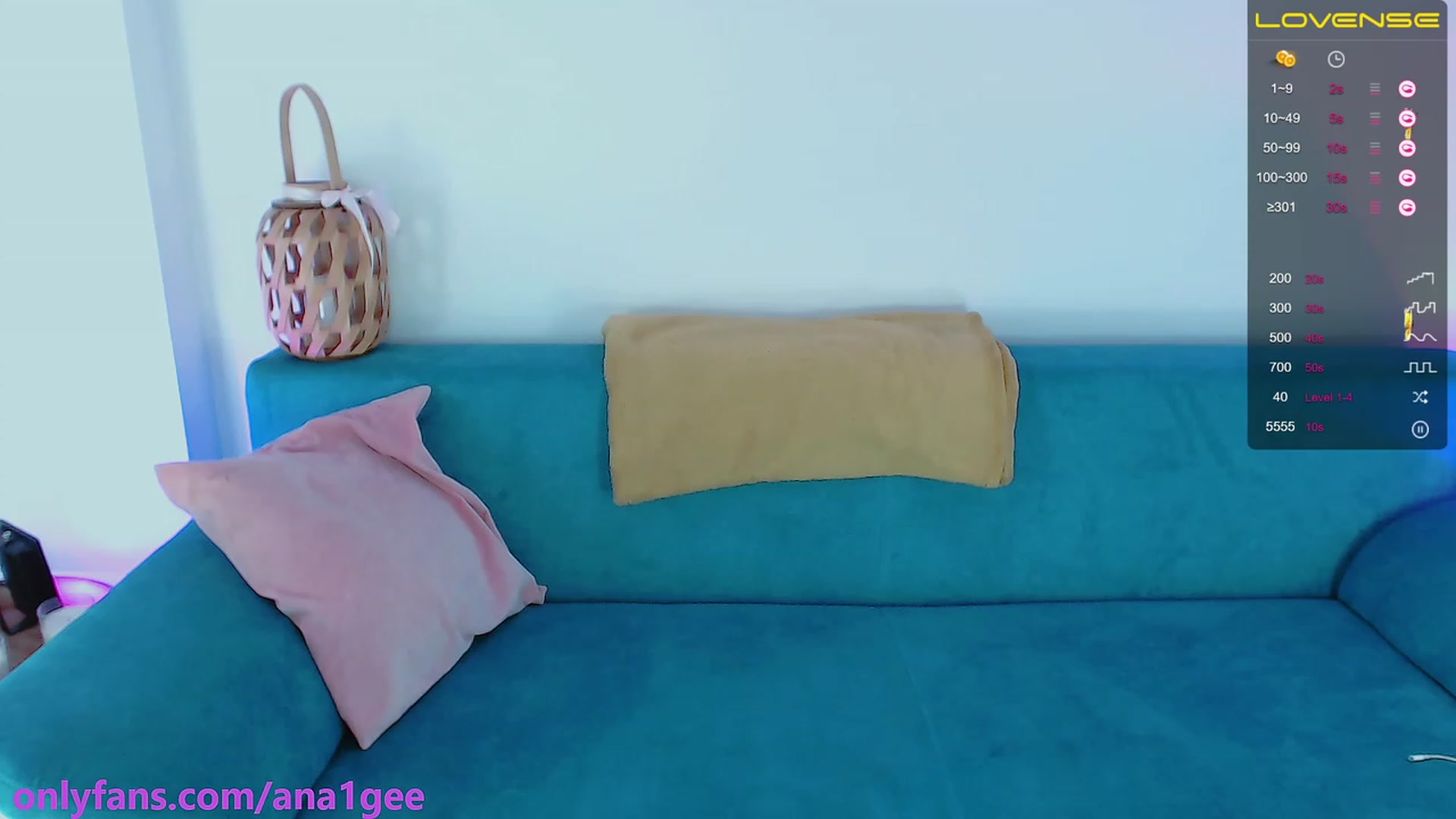 Gallery image thumbnail from AnaGee's myfreecams stream on, 06/27/2023, 13:40 image 4 of 20