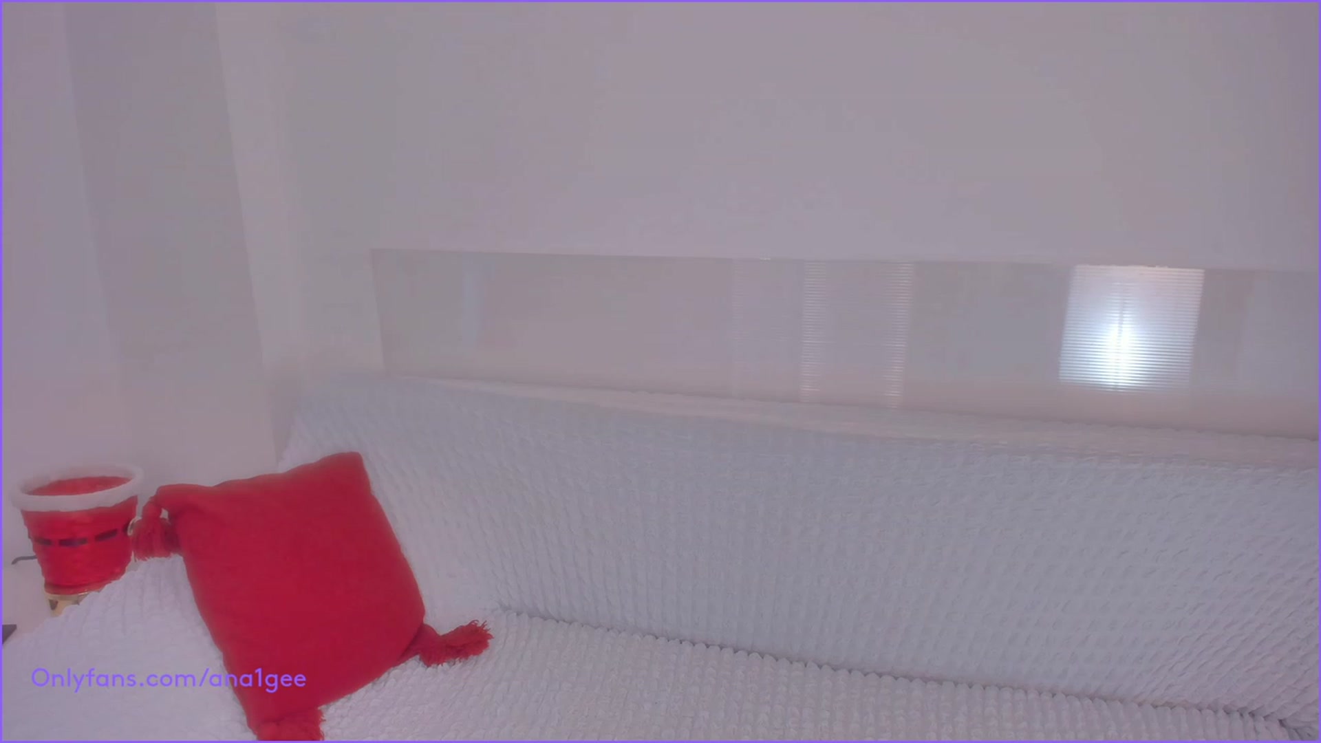 Gallery image thumbnail from AnaGee's myfreecams stream on, 12/13/2023, 13:29 image 5 of 20