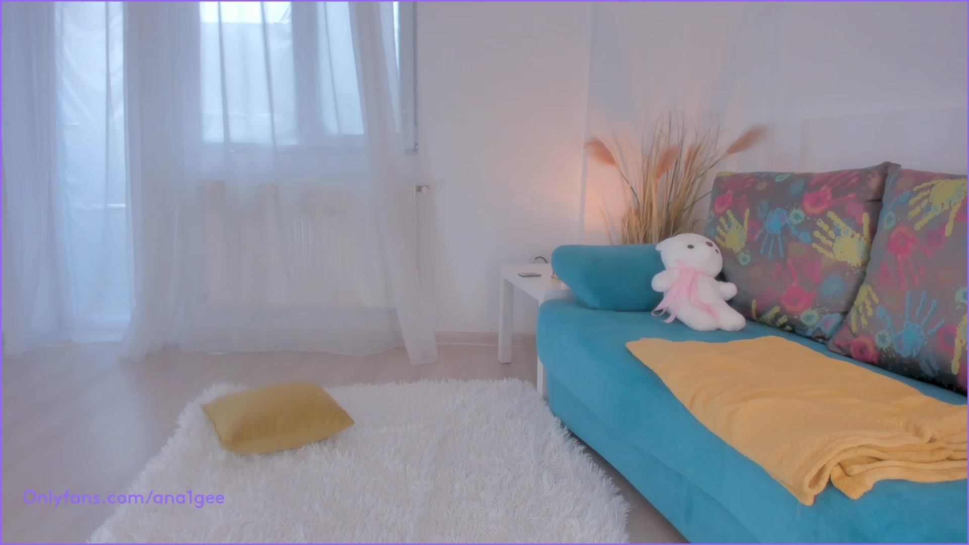 Gallery image thumbnail from AnaGee's myfreecams stream on, 01/12/2024, 14:10 image 16 of 20