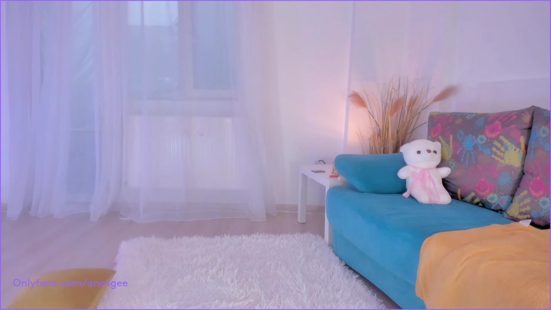 Gallery image thumbnail from AnaGee's myfreecams stream on, 01/15/2024, 16:22 image 5 of 20