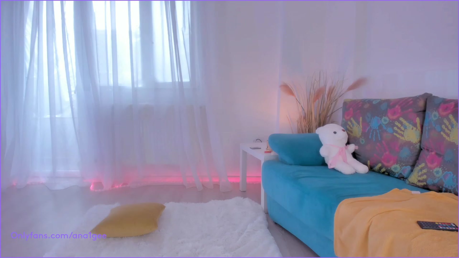 Gallery image thumbnail from AnaGee's myfreecams stream on, 01/18/2024, 14:07 image 7 of 20