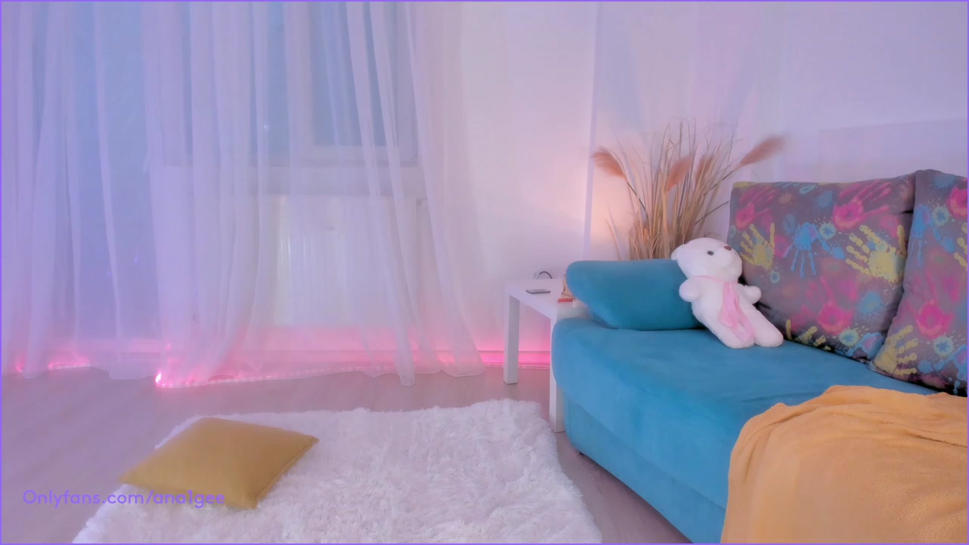 Gallery image thumbnail from AnaGee's myfreecams stream on, 01/20/2024, 16:42 image 10 of 20