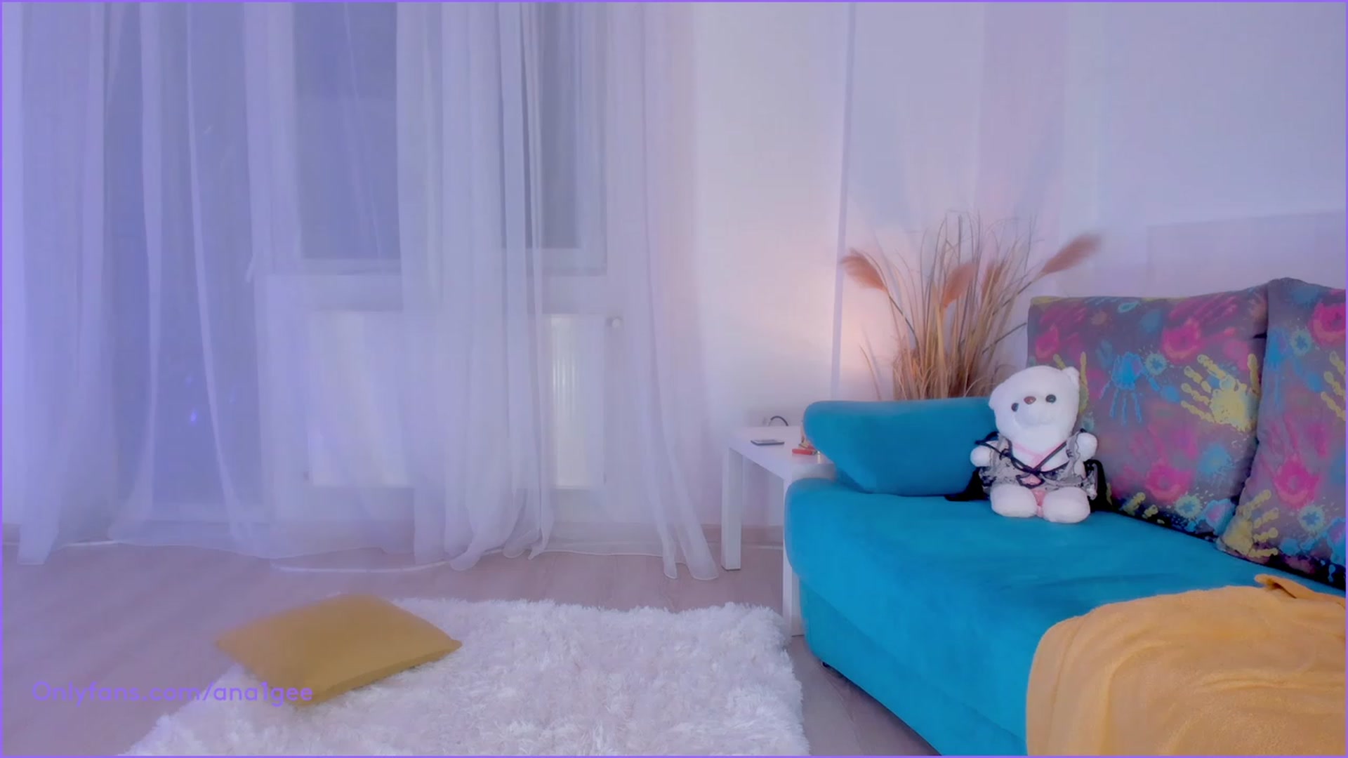 Gallery image thumbnail from AnaGee's myfreecams stream on, 02/03/2024, 17:50 image 18 of 20