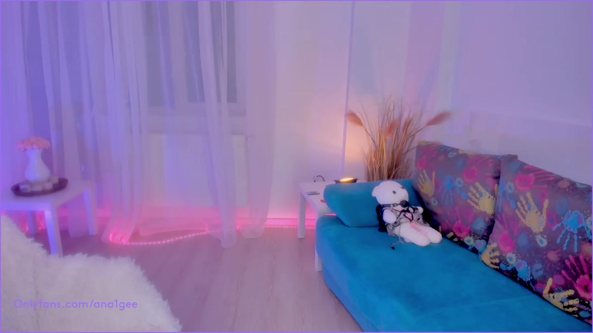 Gallery image thumbnail from AnaGee's myfreecams stream on, 02/04/2024, 16:59 image 10 of 20