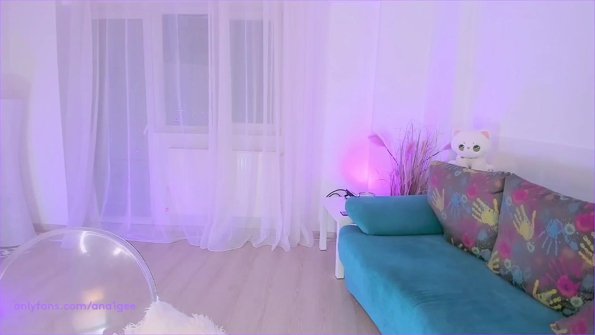 Gallery image thumbnail from AnaGee's myfreecams stream on, 05/25/2024, 20:47 image 7 of 20